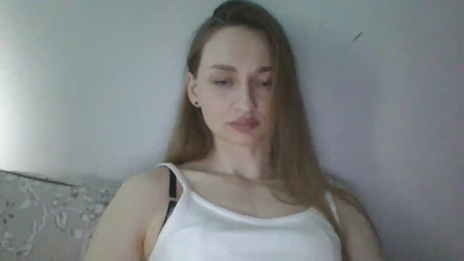 Gallery image thumbnail from JazzyBloo's myfreecams stream on, 04/15/2026, 13:21 image 16 of 20