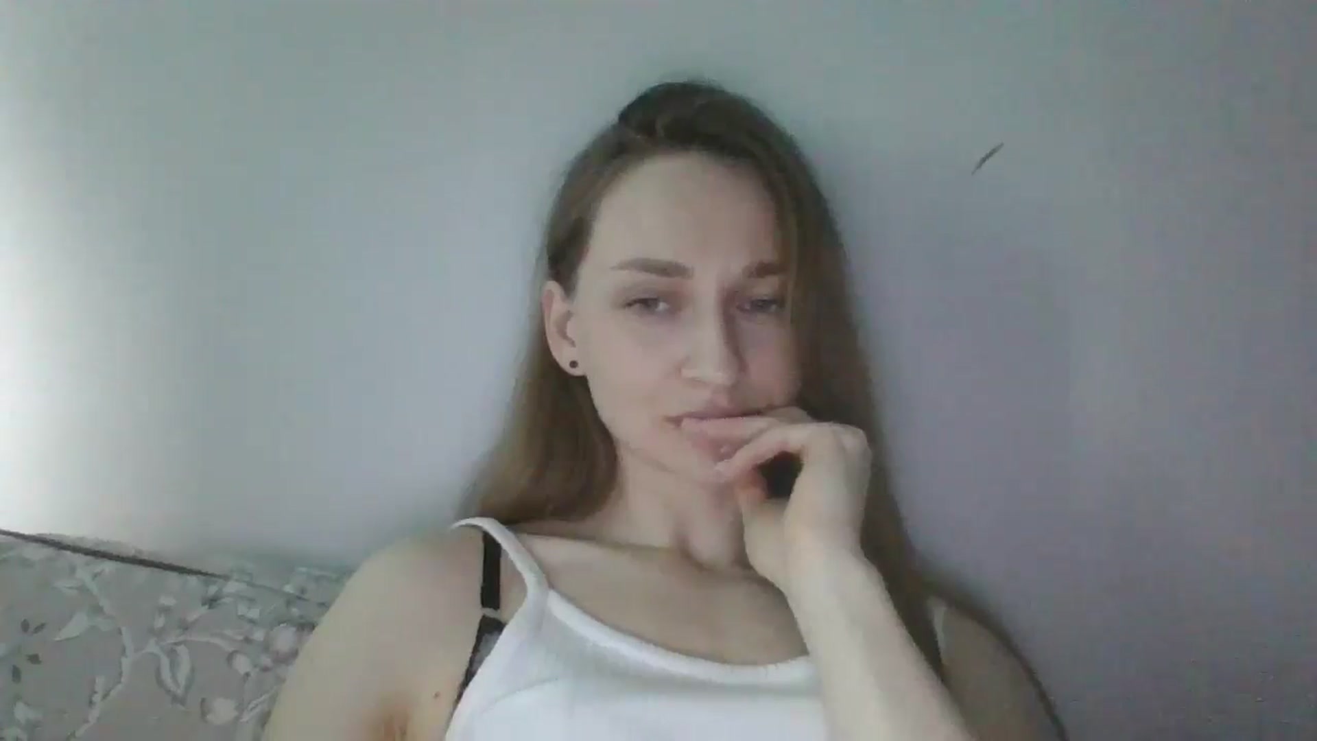 Gallery image thumbnail from JazzyBloo's myfreecams stream on, 04/15/2026, 13:21 image 18 of 20