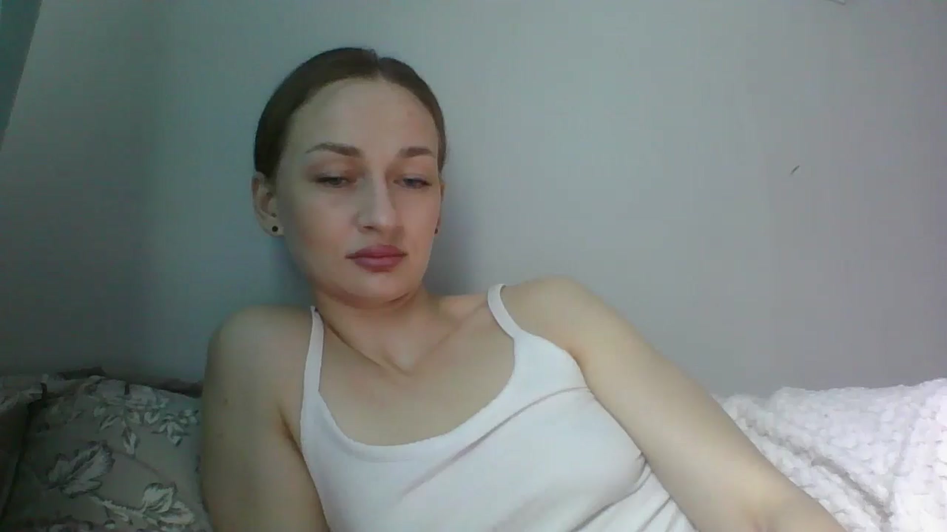 Gallery image thumbnail from JazzyBloo's myfreecams stream on, 04/21/2026, 12:24 image 12 of 20