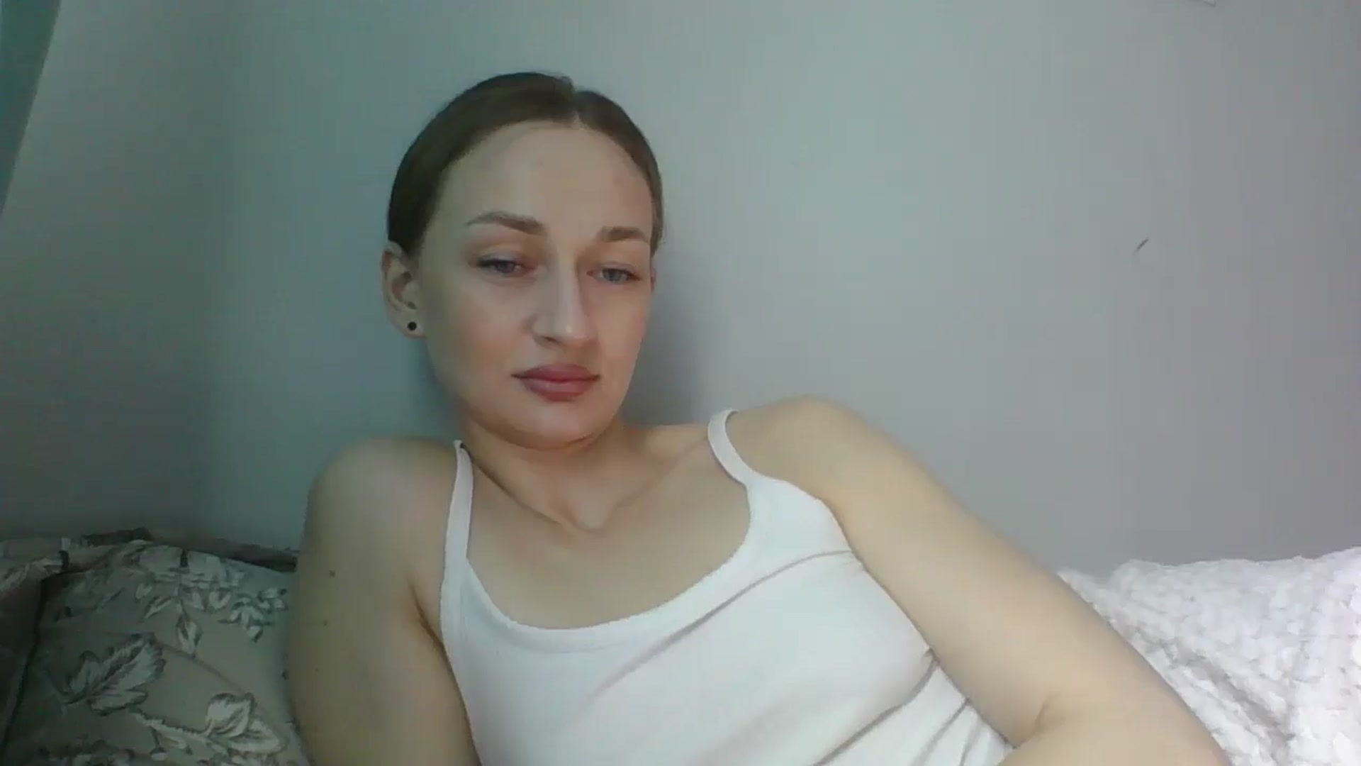 Gallery image thumbnail from JazzyBloo's myfreecams stream on, 04/21/2026, 12:24 image 11 of 20