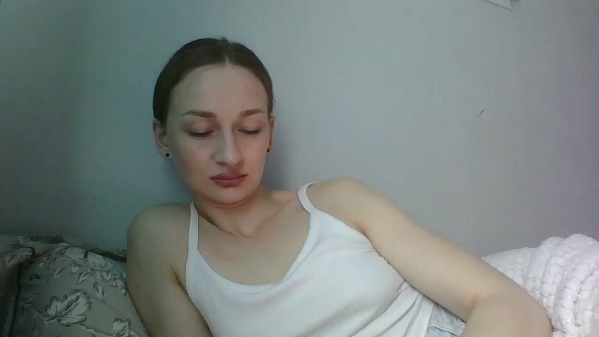 Gallery image thumbnail from JazzyBloo's myfreecams stream on, 04/21/2026, 12:24 image 1 of 20