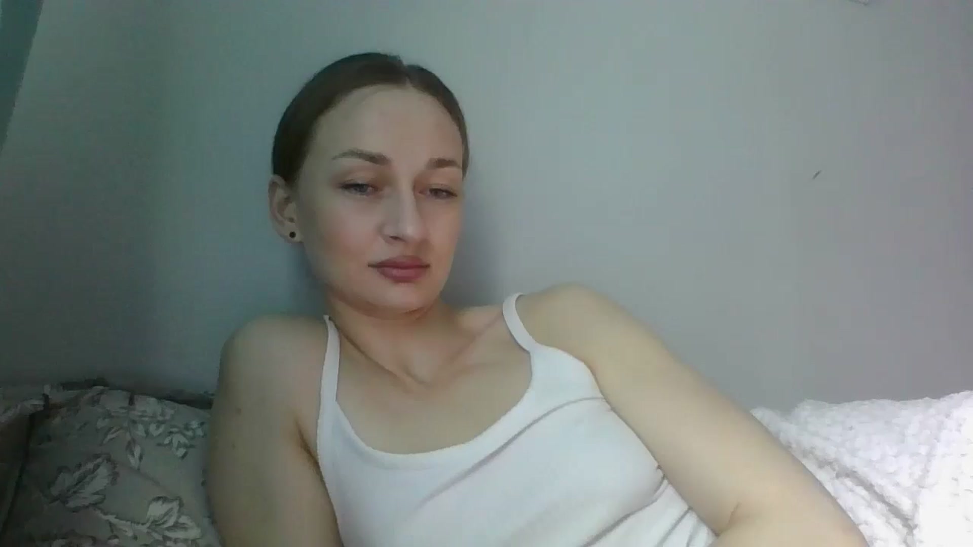 Gallery image thumbnail from JazzyBloo's myfreecams stream on, 04/21/2026, 12:24 image 13 of 20