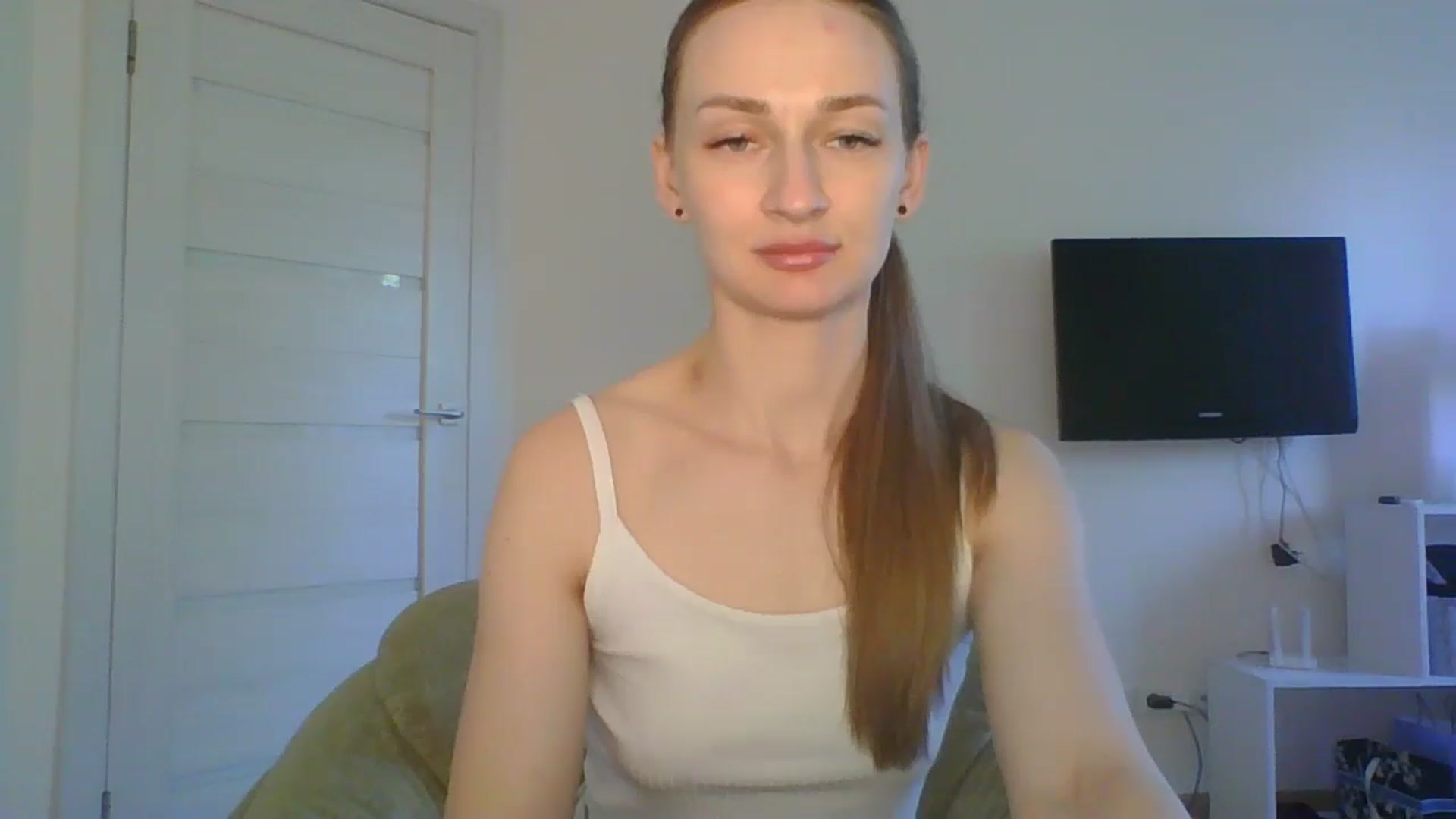 Gallery image thumbnail from JazzyBloo's myfreecams stream on, 05/02/2026, 12:19 image 2 of 20