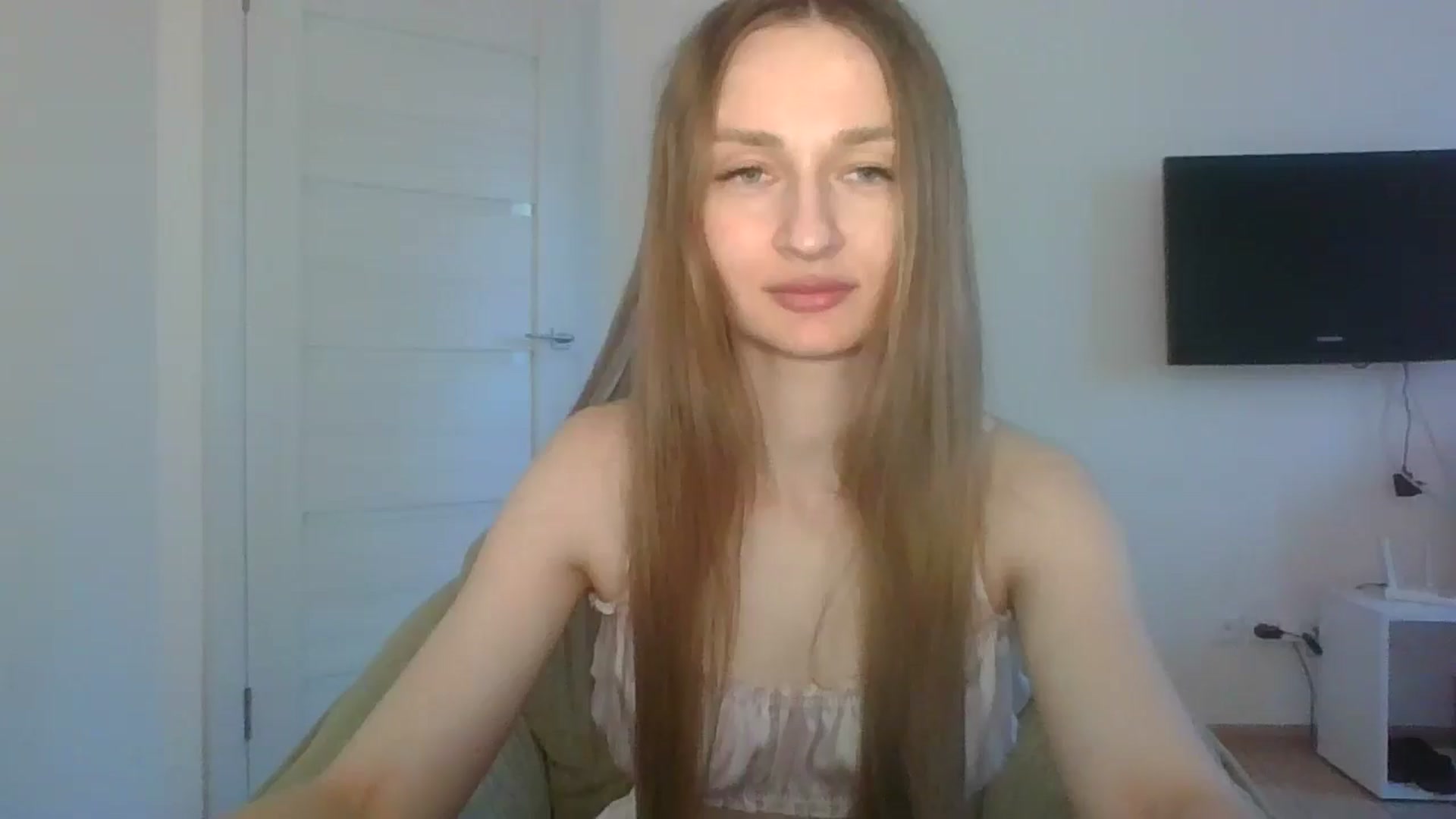 Gallery image thumbnail from JazzyBloo's myfreecams stream on, 05/03/2026, 15:34 image 14 of 20