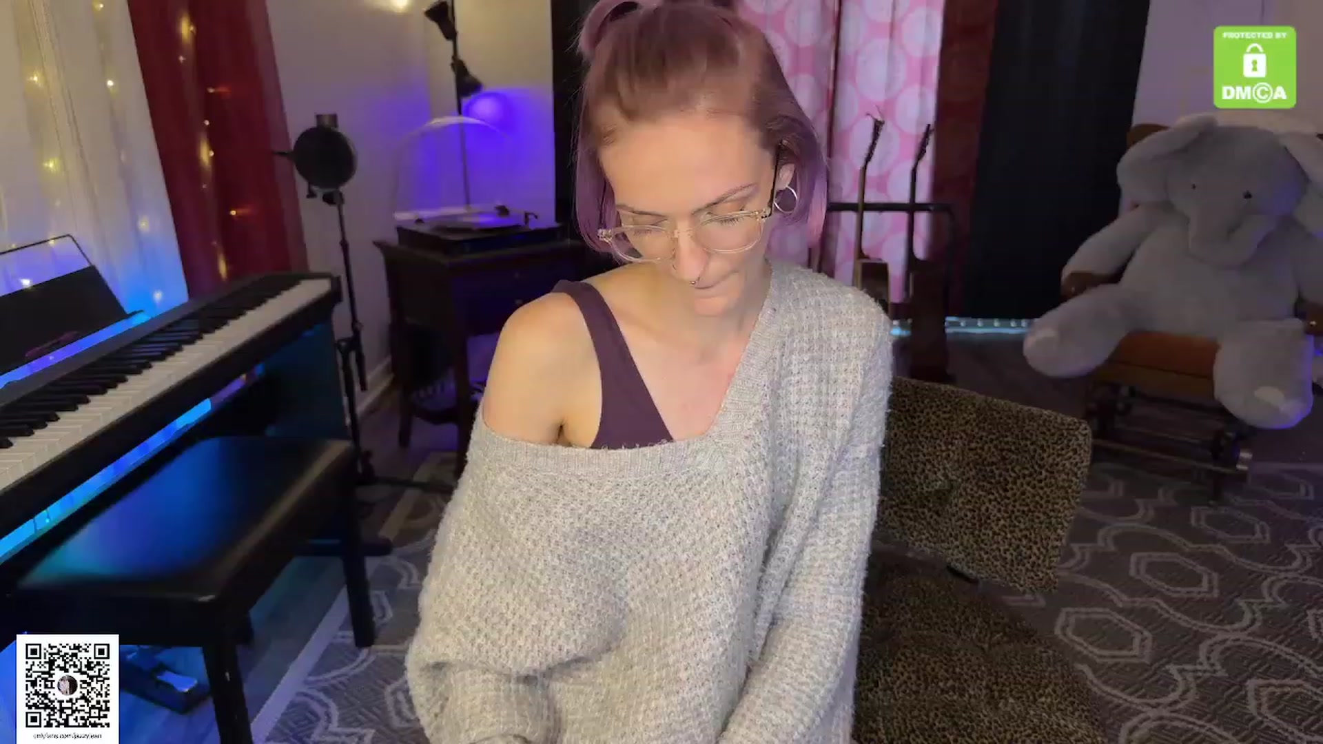 Gallery image thumbnail from Jazzyjean's myfreecams stream on, 02/11/2024, 18:40 image 8 of 20