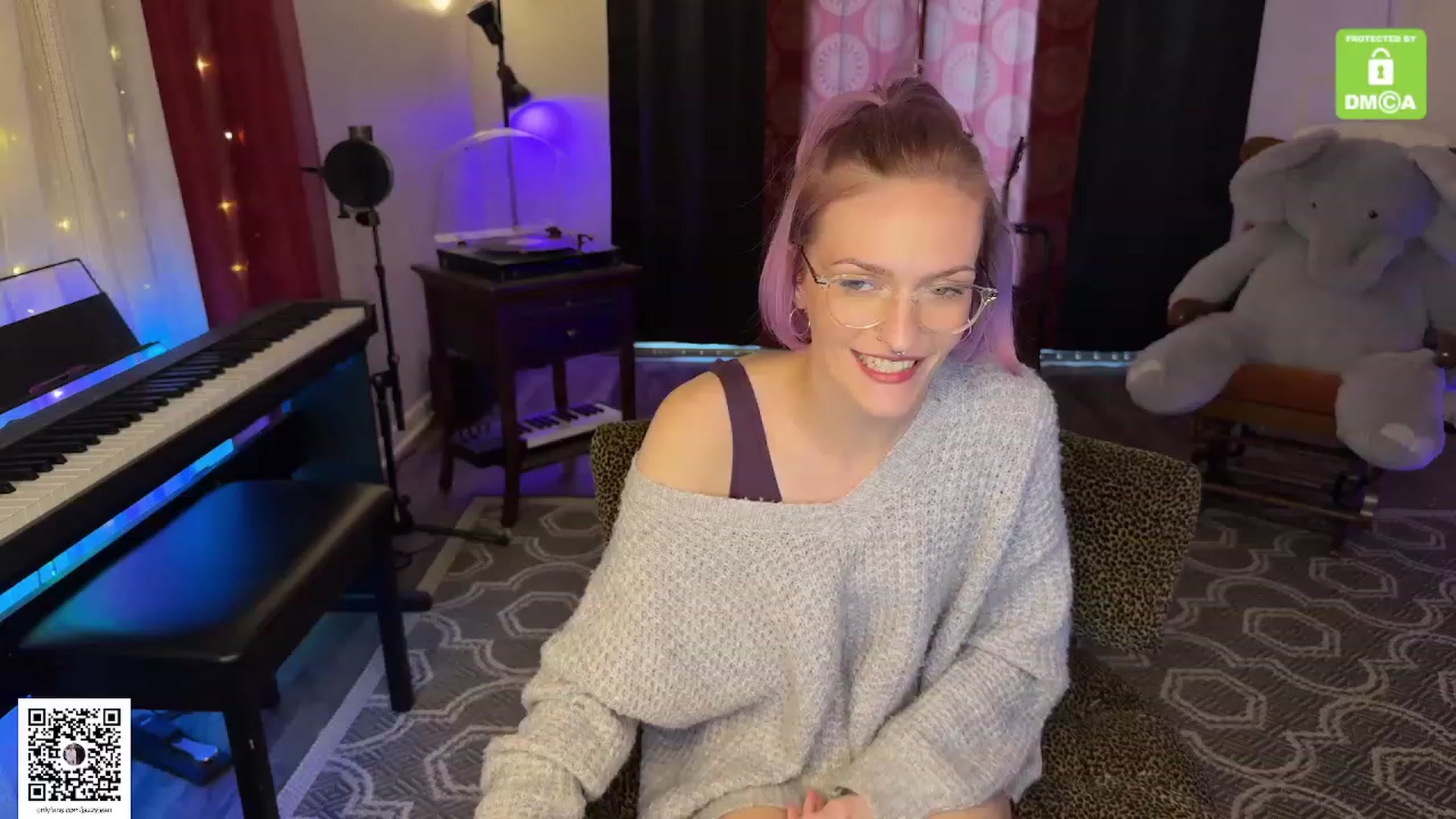 Gallery image thumbnail from Jazzyjean's myfreecams stream on, 02/11/2024, 18:40 image 1 of 20