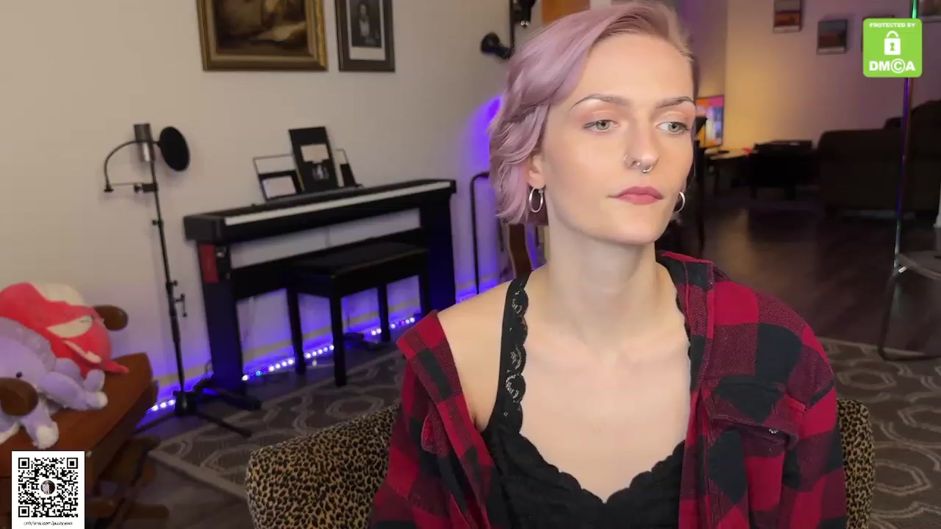 Gallery image thumbnail from Jazzyjean's myfreecams stream on, 02/15/2024, 18:45 image 15 of 20