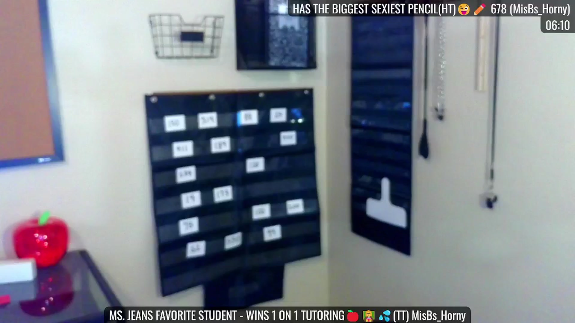 Gallery image thumbnail from JeansOnFire_'s myfreecams stream on, 08/10/2024, 15:17 image 5 of 20