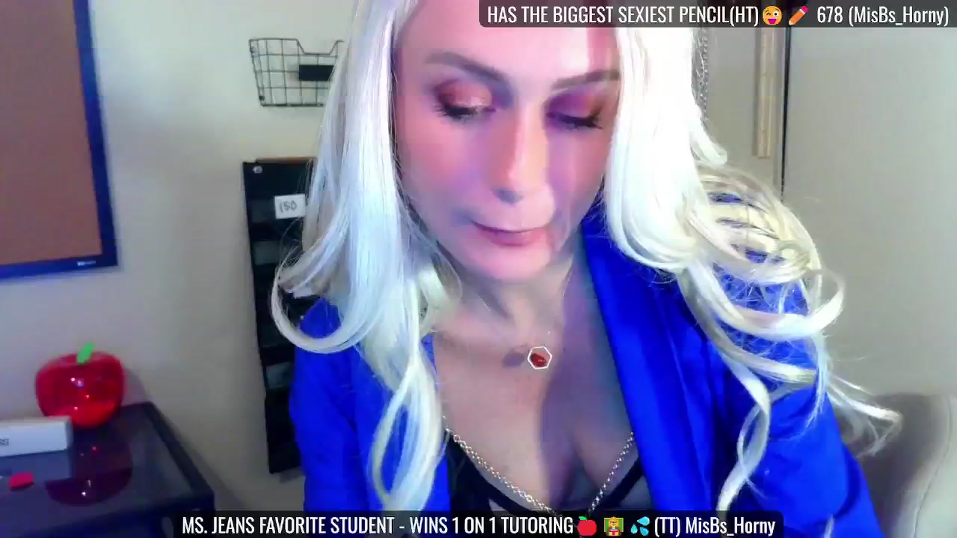 Gallery image thumbnail from JeansOnFire_'s myfreecams stream on, 08/10/2024, 15:17 image 16 of 20