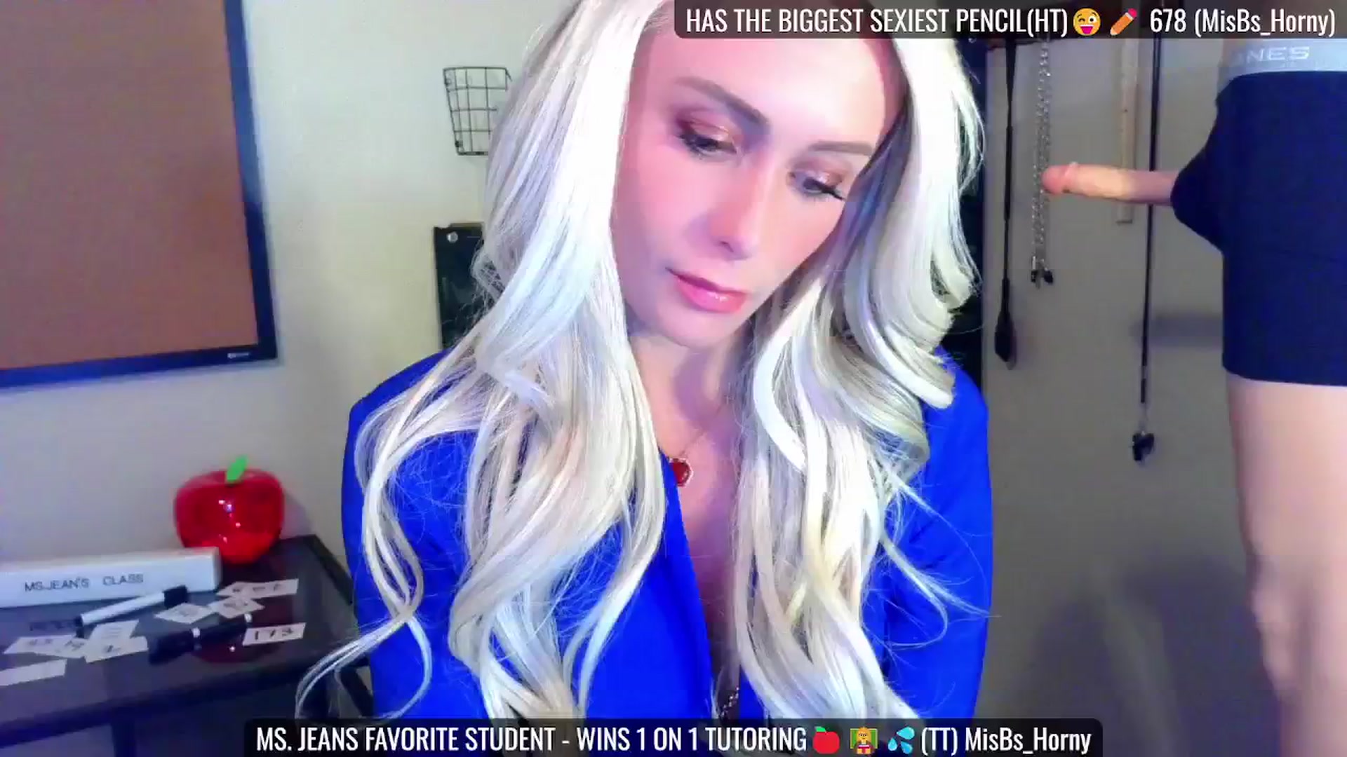 Gallery image thumbnail from JeansOnFire_'s myfreecams stream on, 08/10/2024, 16:19 image 14 of 20