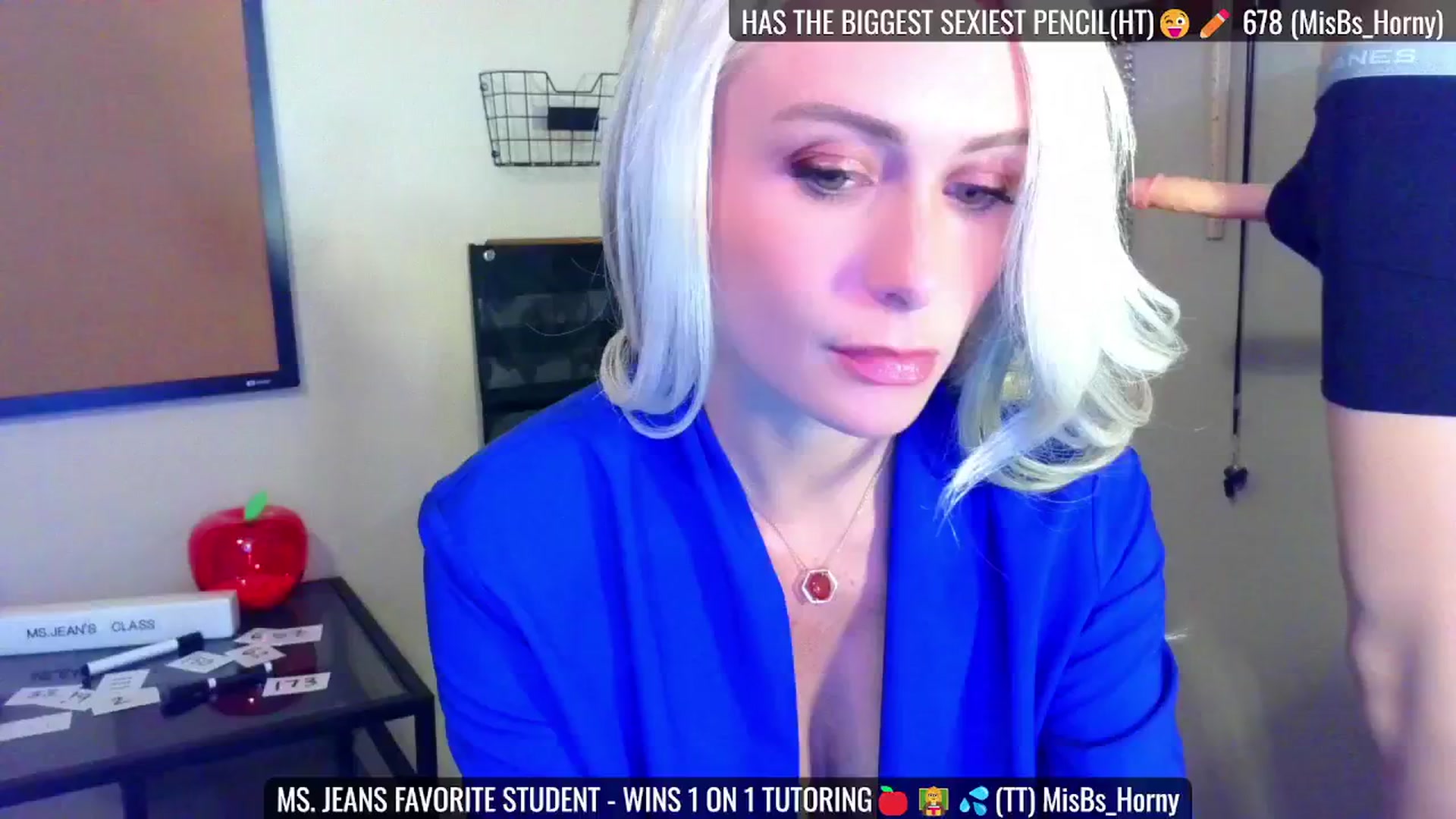 Gallery image thumbnail from JeansOnFire_'s myfreecams stream on, 08/10/2024, 16:19 image 12 of 20