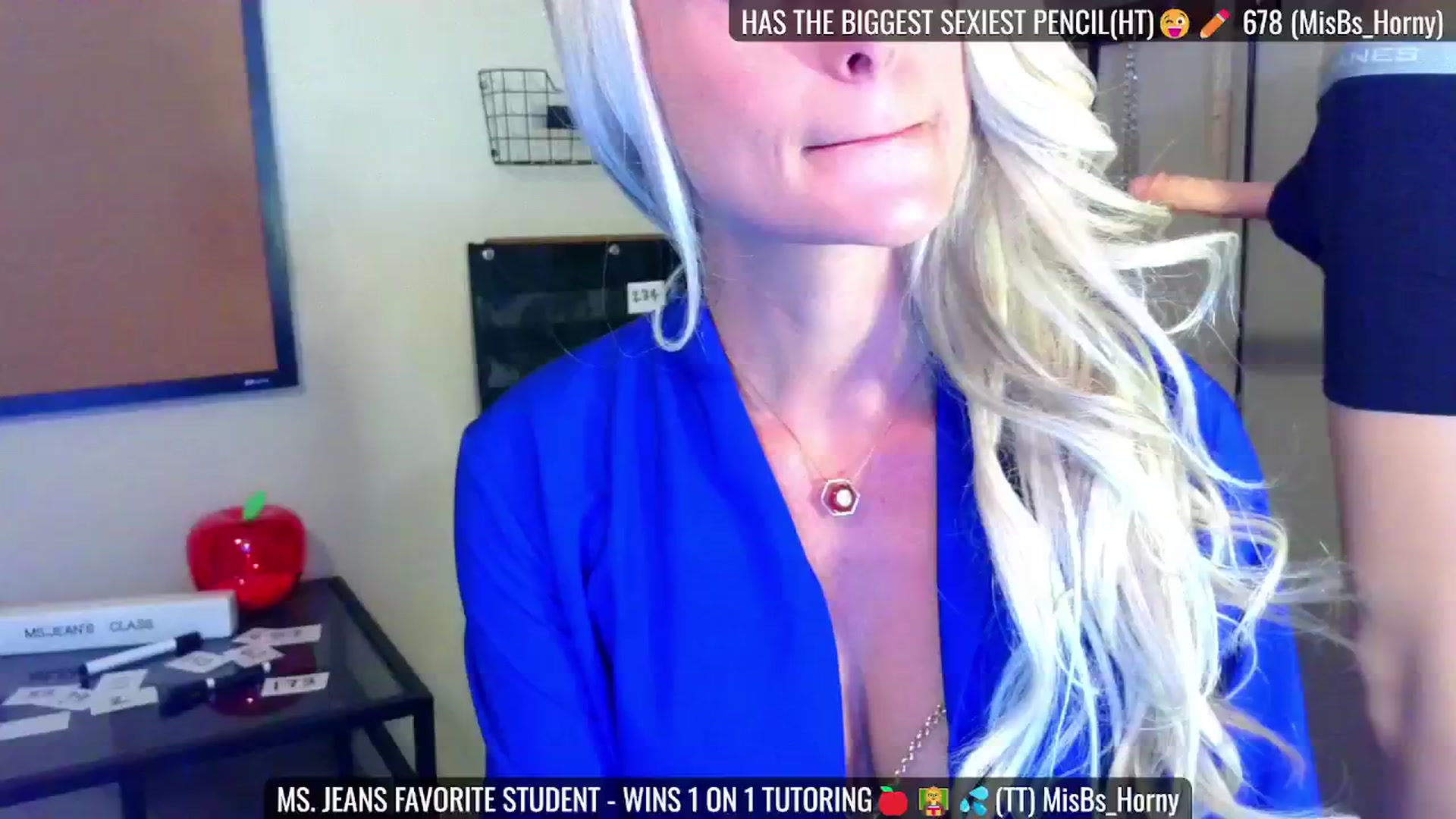 Gallery image thumbnail from JeansOnFire_'s myfreecams stream on, 08/10/2024, 16:19 image 5 of 20