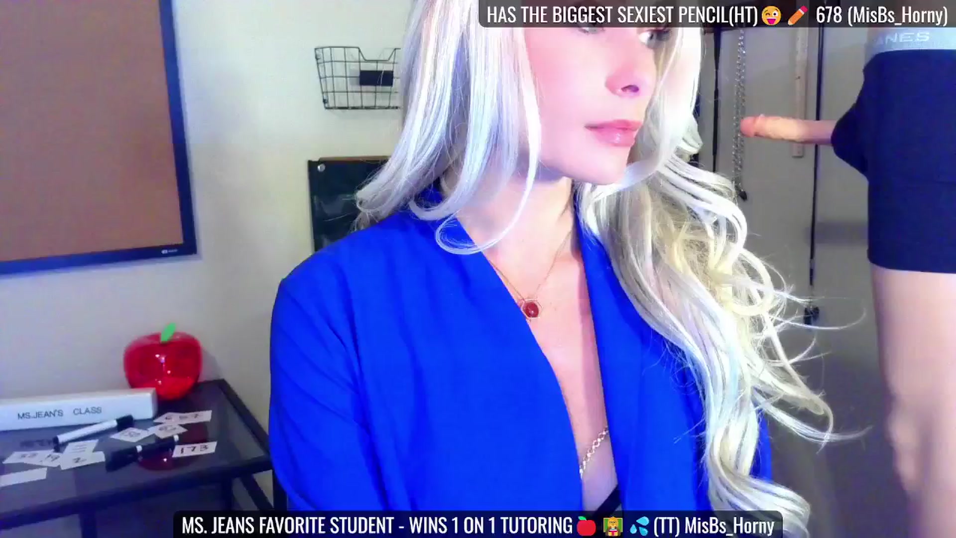Gallery image thumbnail from JeansOnFire_'s myfreecams stream on, 08/10/2024, 16:19 image 9 of 20