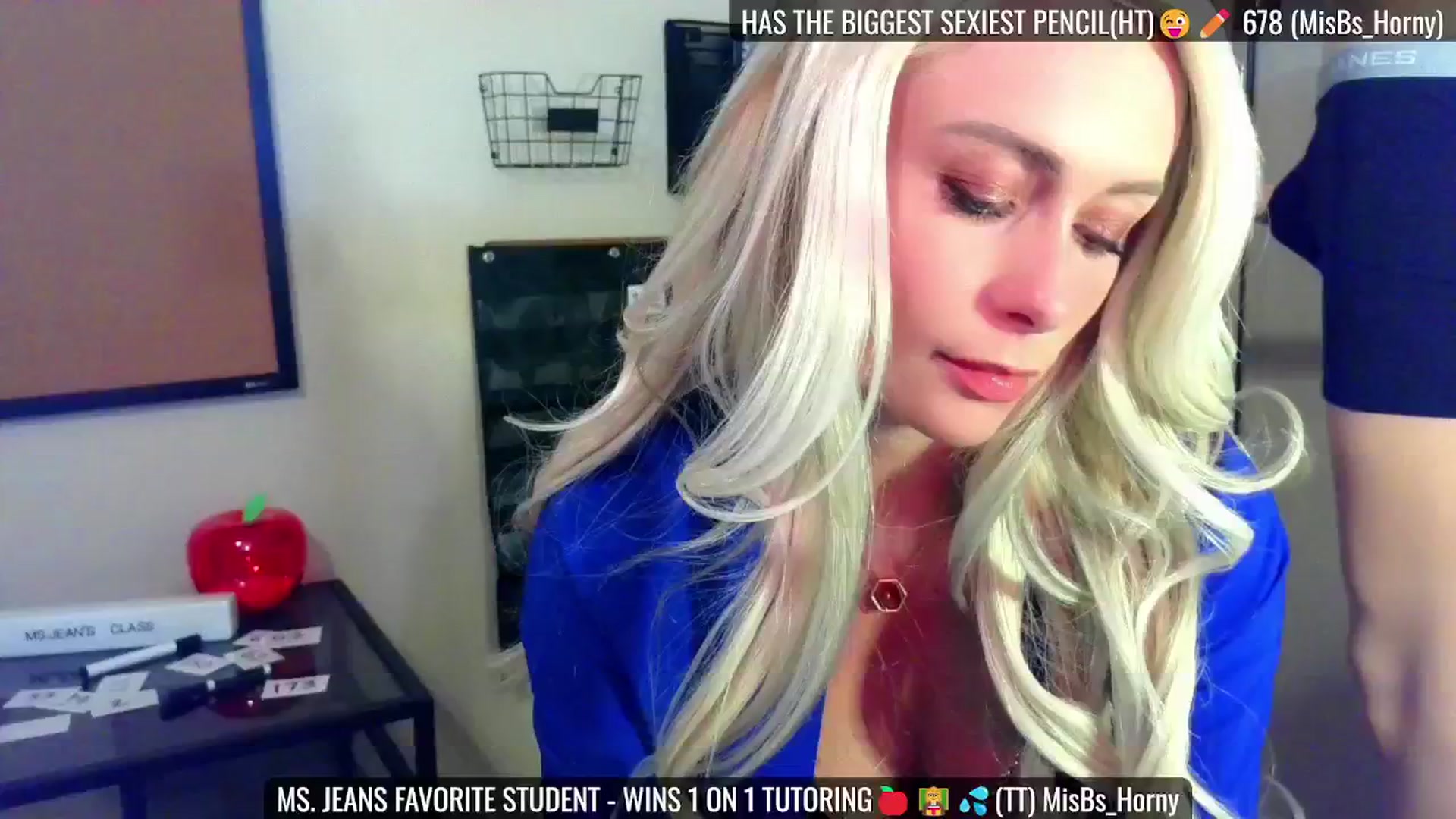 Gallery image thumbnail from JeansOnFire_'s myfreecams stream on, 08/10/2024, 16:19 image 4 of 20