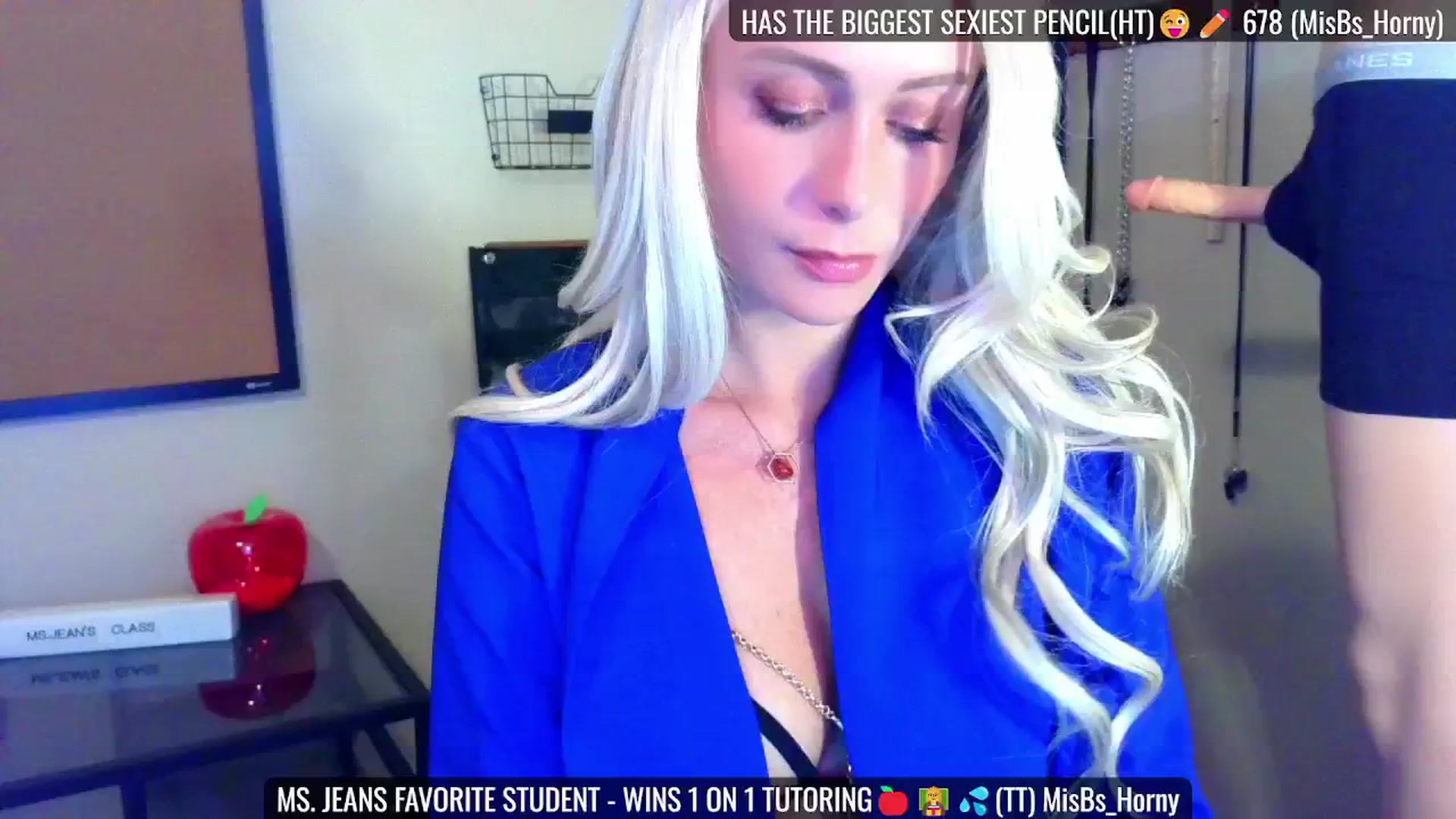 Gallery image thumbnail from JeansOnFire_'s myfreecams stream on, 08/10/2024, 16:58 image 12 of 20