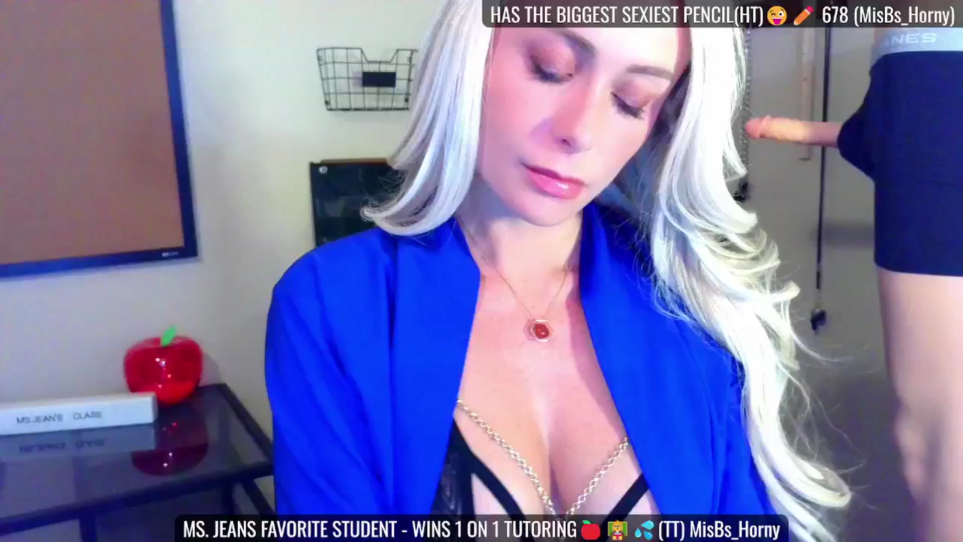 Gallery image thumbnail from JeansOnFire_'s myfreecams stream on, 08/10/2024, 16:58 image 16 of 20
