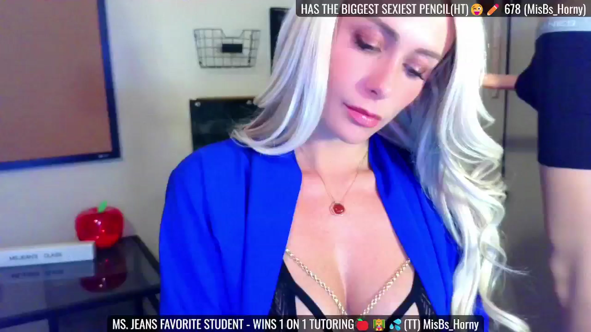 Gallery image thumbnail from JeansOnFire_'s myfreecams stream on, 08/10/2024, 16:58 image 18 of 20
