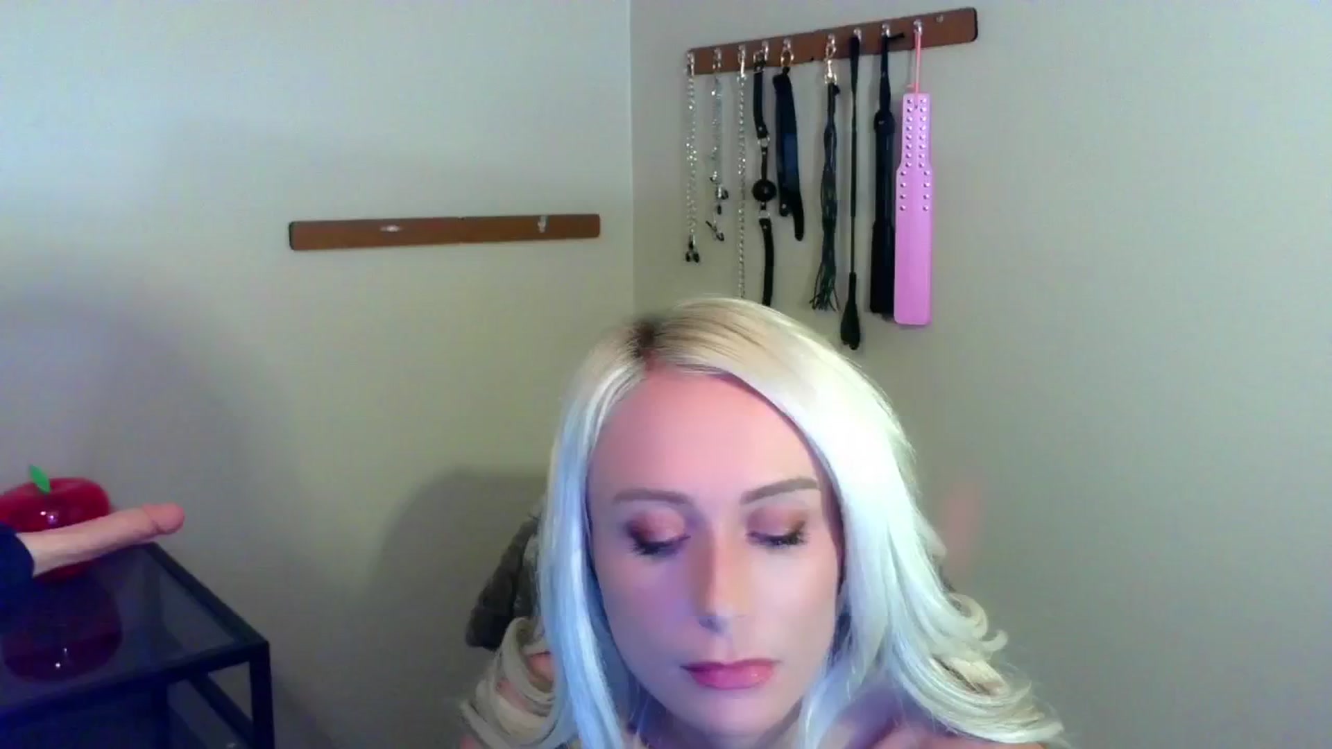 Gallery image thumbnail from JeansOnFire_'s myfreecams stream on, 08/10/2024, 22:52 image 12 of 20