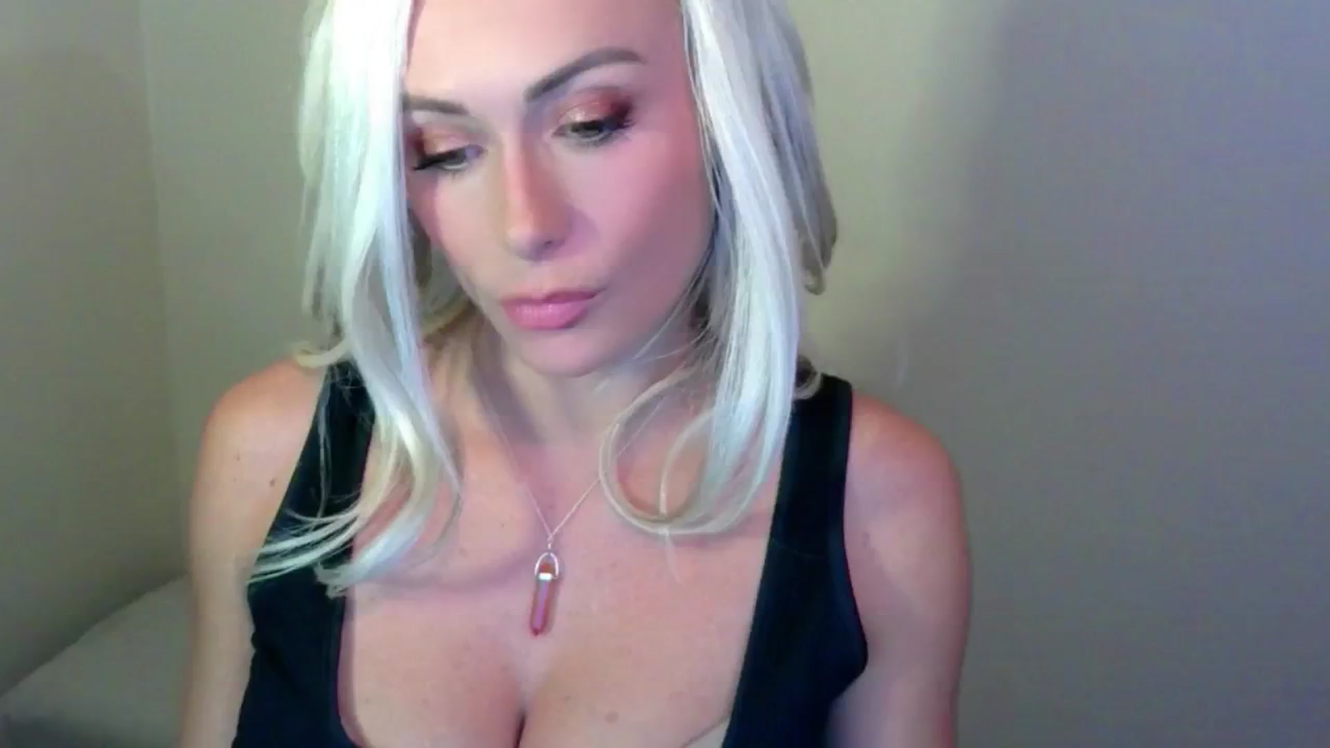 Gallery image thumbnail from JeansOnFire_'s myfreecams stream on, 09/07/2024, 14:13 image 17 of 20