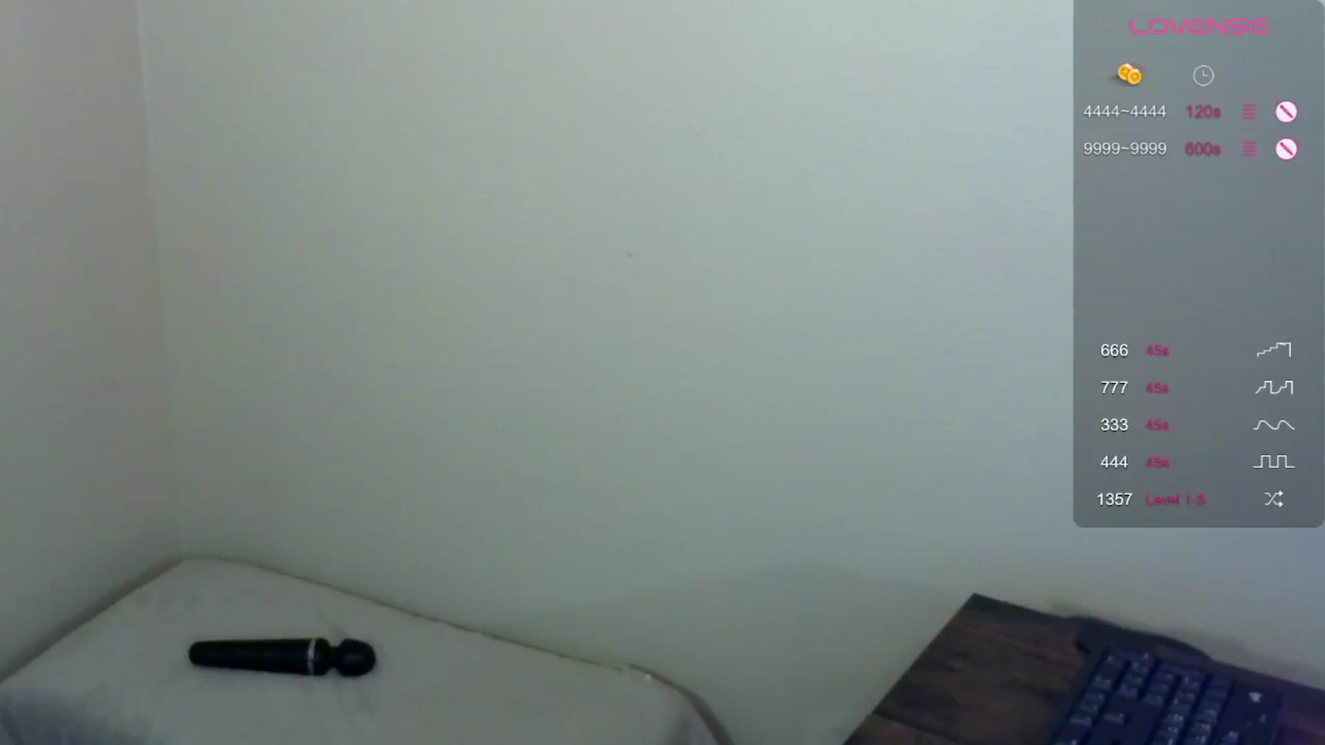 Gallery image thumbnail from JeansOnFire_'s myfreecams stream on, 09/07/2024, 19:14 image 17 of 20