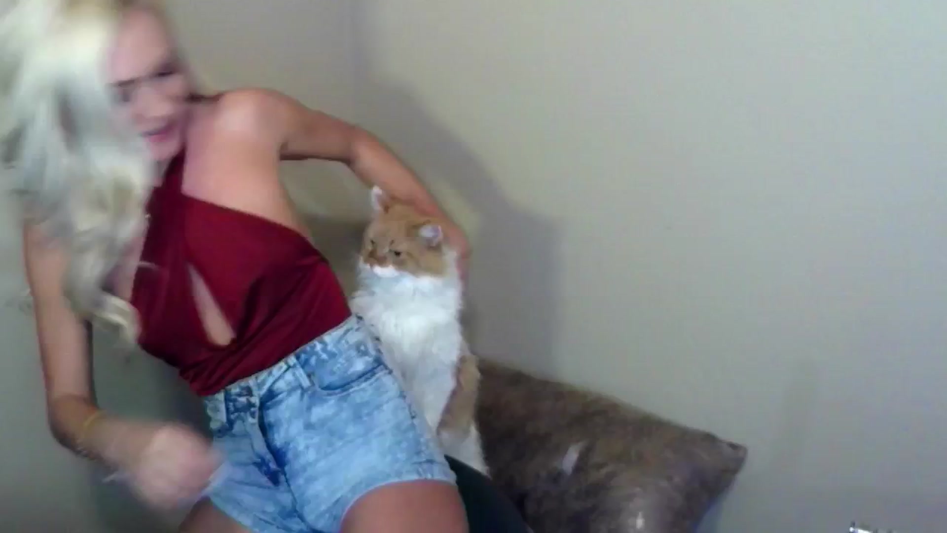 Gallery image thumbnail from JeansOnFire_'s myfreecams stream on, 09/09/2024, 08:33 image 11 of 20