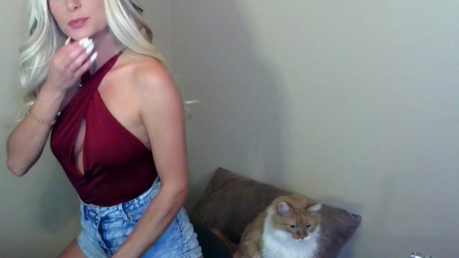 Gallery image thumbnail from JeansOnFire_'s myfreecams stream on, 09/09/2024, 08:33 image 12 of 20