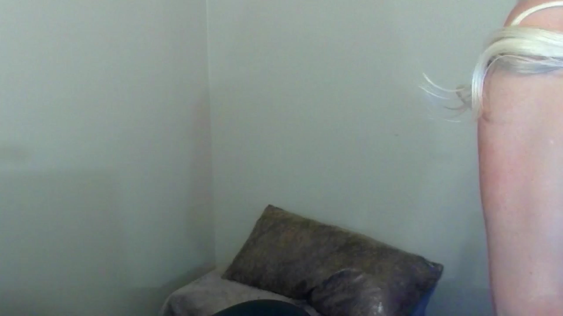 Gallery image thumbnail from JeansOnFire_'s myfreecams stream on, 09/09/2024, 08:33 image 3 of 20