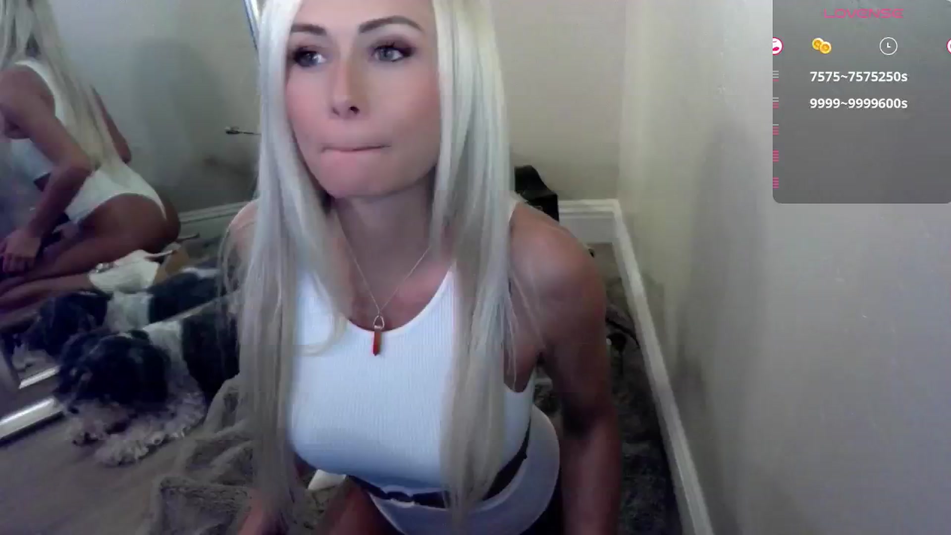 Gallery image thumbnail from JeansOnFire_'s myfreecams stream on, 09/14/2024, 17:23 image 15 of 20