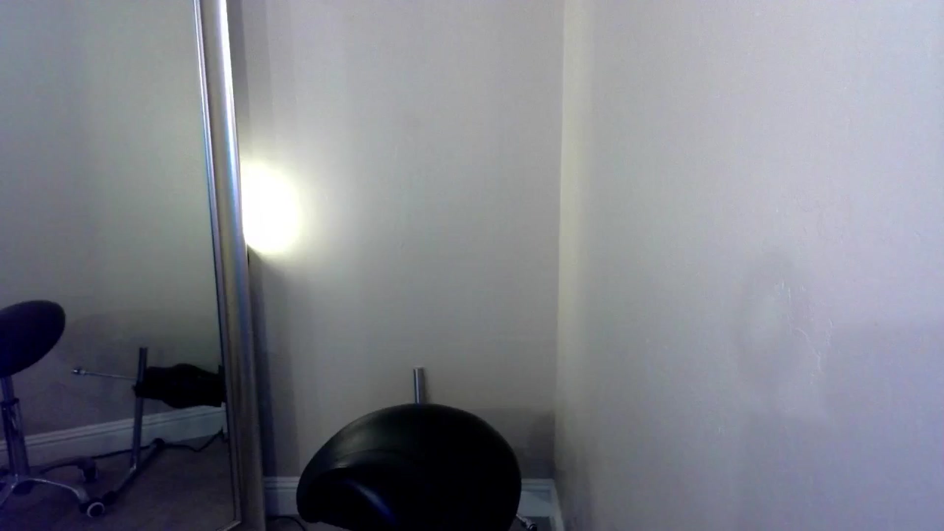 Gallery image thumbnail from JeansOnFire_'s myfreecams stream on, 09/21/2024, 18:18 image 9 of 20