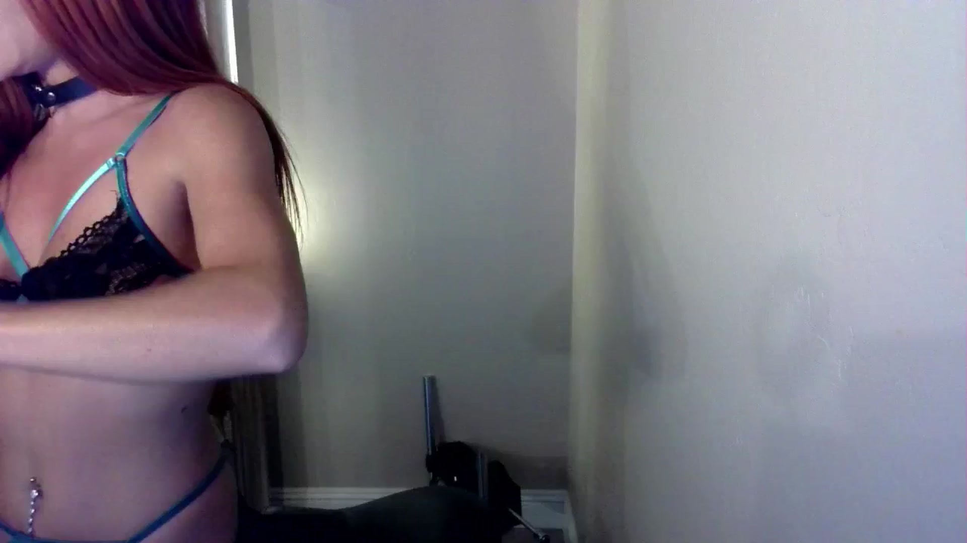 Gallery image thumbnail from JeansOnFire_'s myfreecams stream on, 09/21/2024, 19:01 image 17 of 20