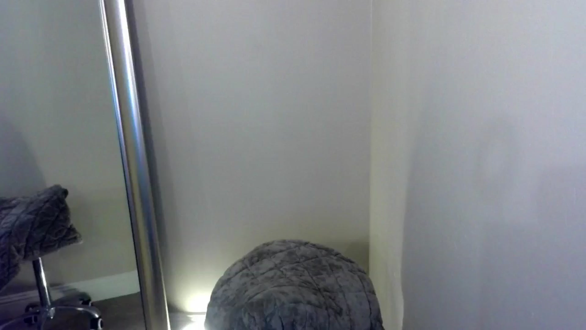 Gallery image thumbnail from JeansOnFire_'s myfreecams stream on, 09/21/2024, 21:07 image 3 of 20