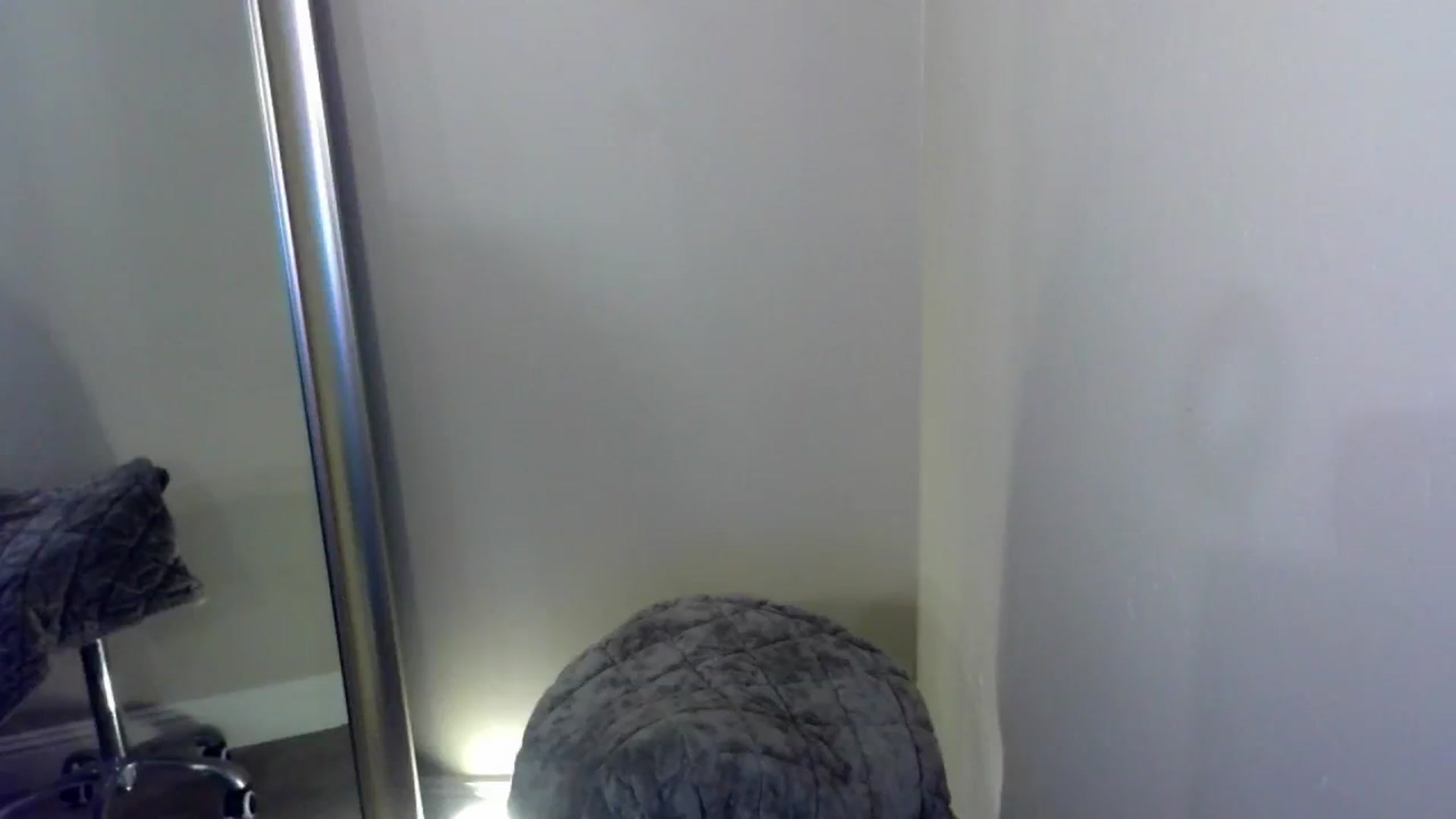 Gallery image thumbnail from JeansOnFire_'s myfreecams stream on, 09/21/2024, 21:07 image 4 of 20