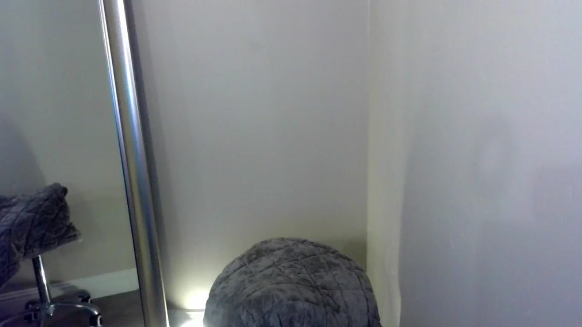 Gallery image thumbnail from JeansOnFire_'s myfreecams stream on, 09/21/2024, 21:07 image 2 of 20