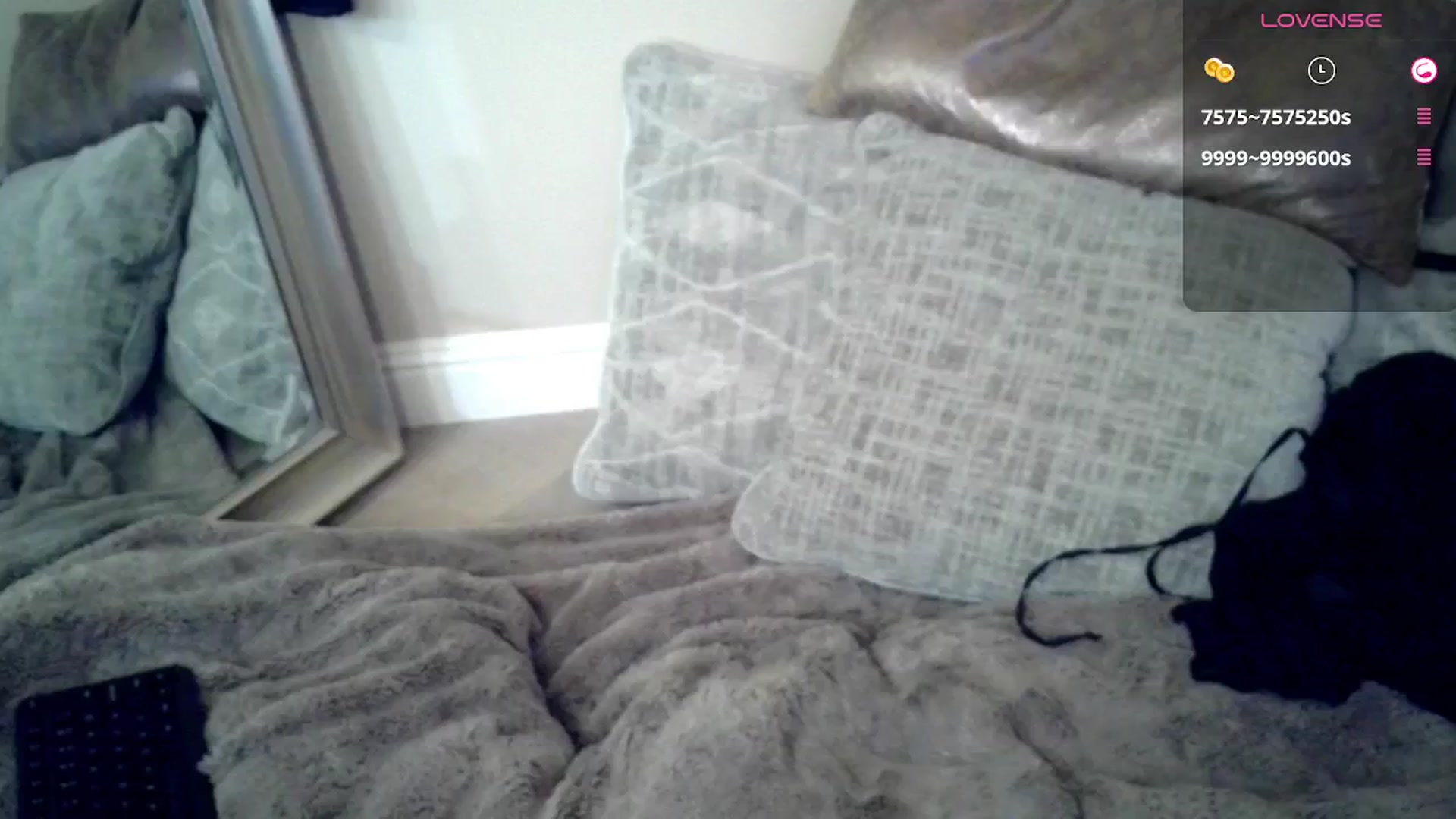 Gallery image thumbnail from JeansOnFire_'s myfreecams stream on, 09/22/2024, 03:12 image 14 of 20