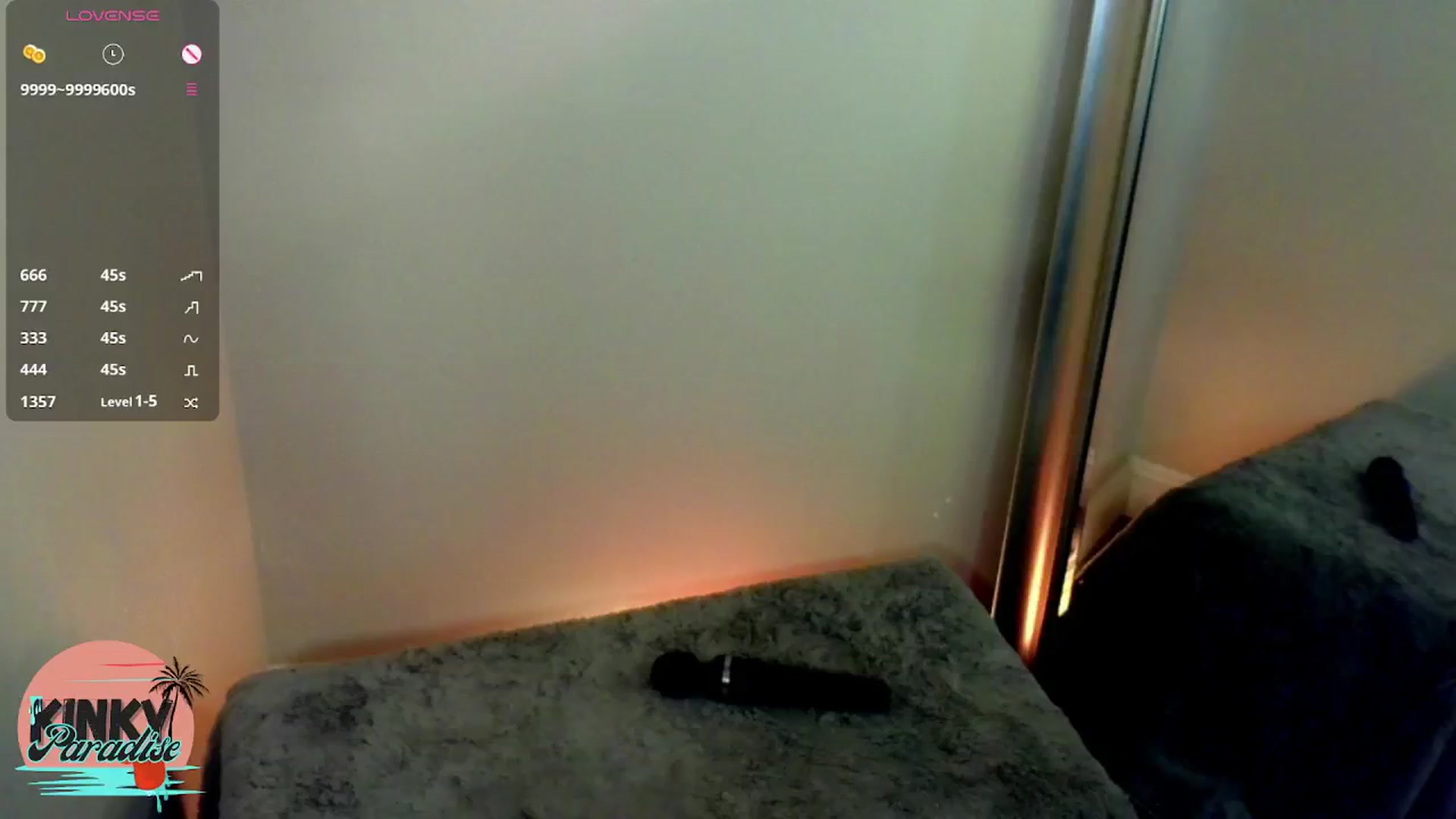 Gallery image thumbnail from JeansOnFire_'s myfreecams stream on, 11/16/2024, 07:29 image 17 of 20