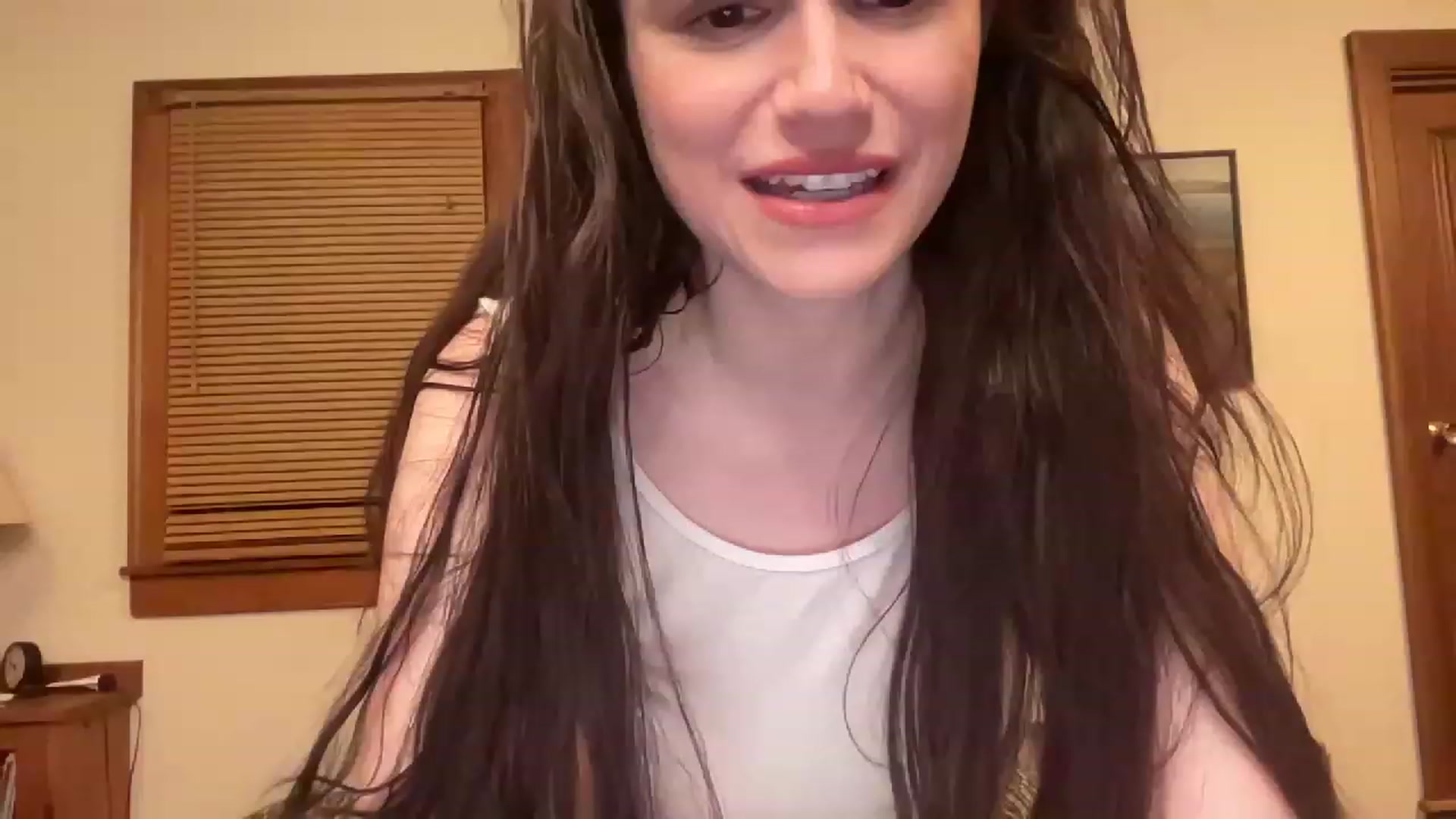 Gallery image thumbnail from JediDropout's myfreecams stream on, 12/11/2022, 01:42 image 4 of 20