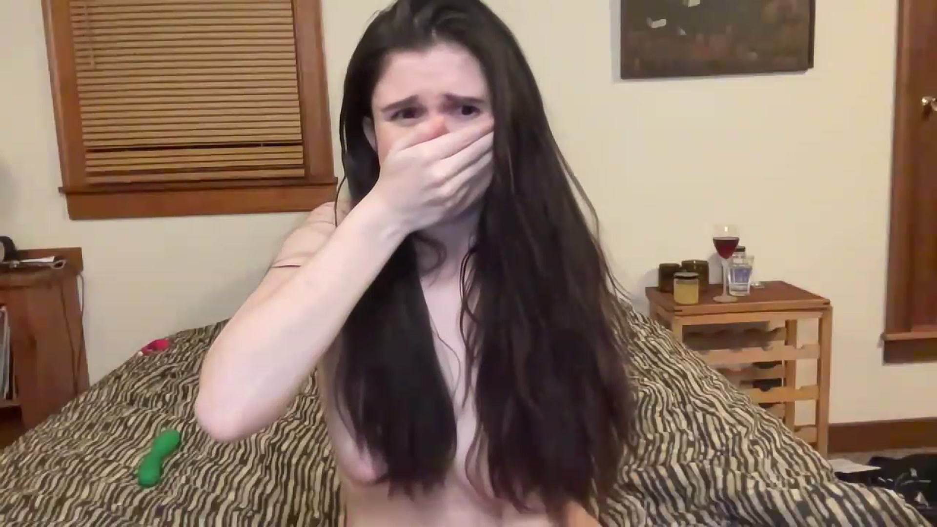 Gallery image thumbnail from JediDropout's myfreecams stream on, 12/11/2022, 05:42 image 14 of 20