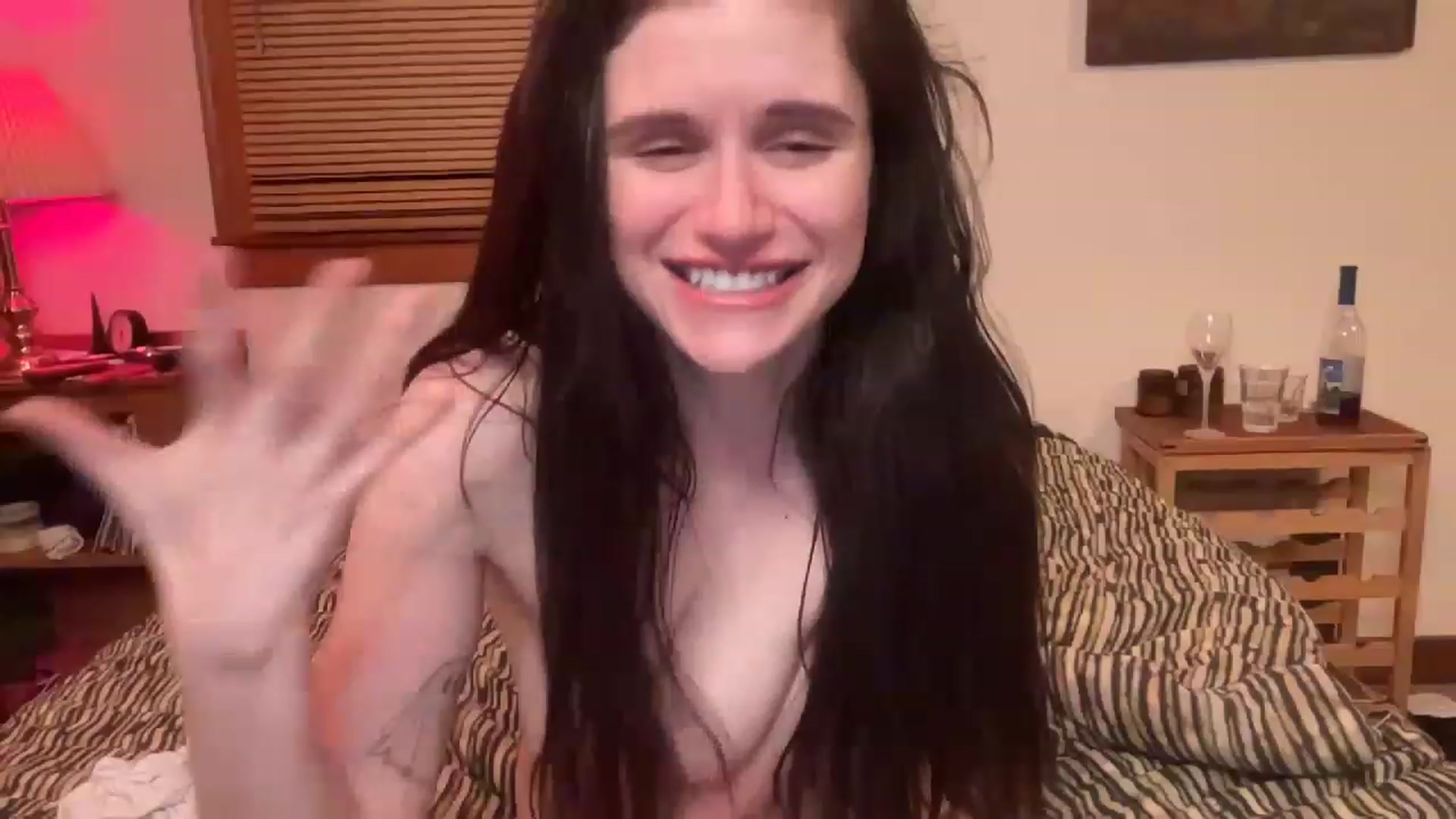 Gallery image thumbnail from JediDropout's myfreecams stream on, 12/11/2022, 13:10 image 6 of 20