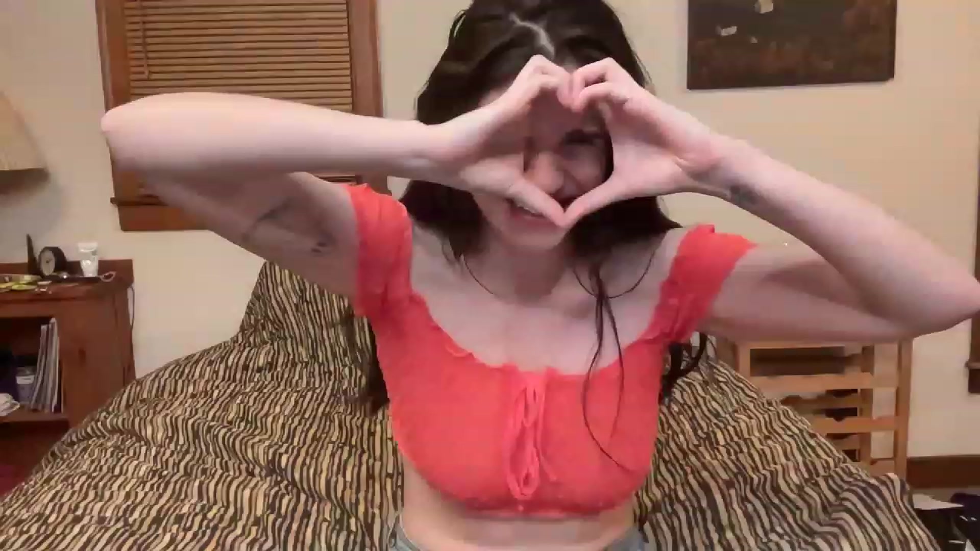 Gallery image thumbnail from JediDropout's myfreecams stream on, 12/12/2022, 07:22 image 10 of 20