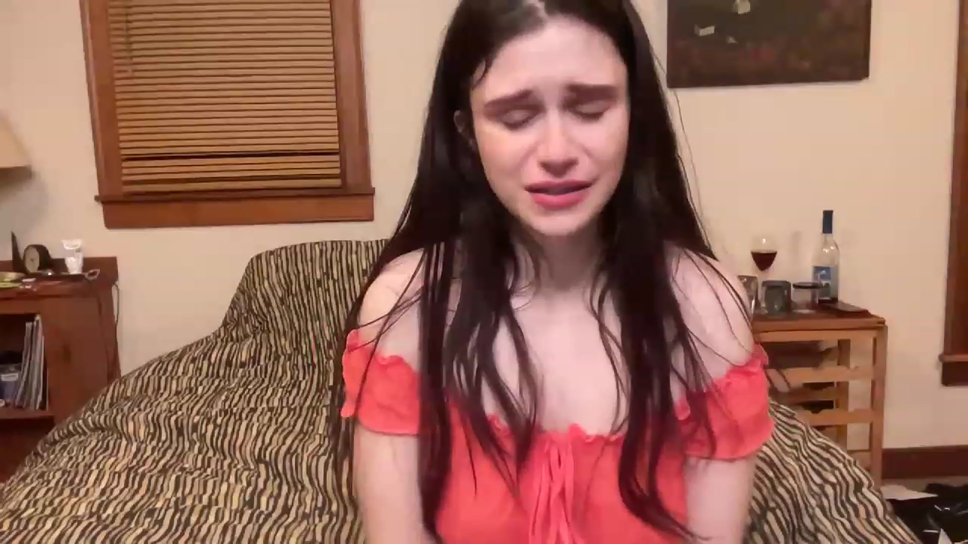 Gallery image thumbnail from JediDropout's myfreecams stream on, 12/12/2022, 07:22 image 12 of 20