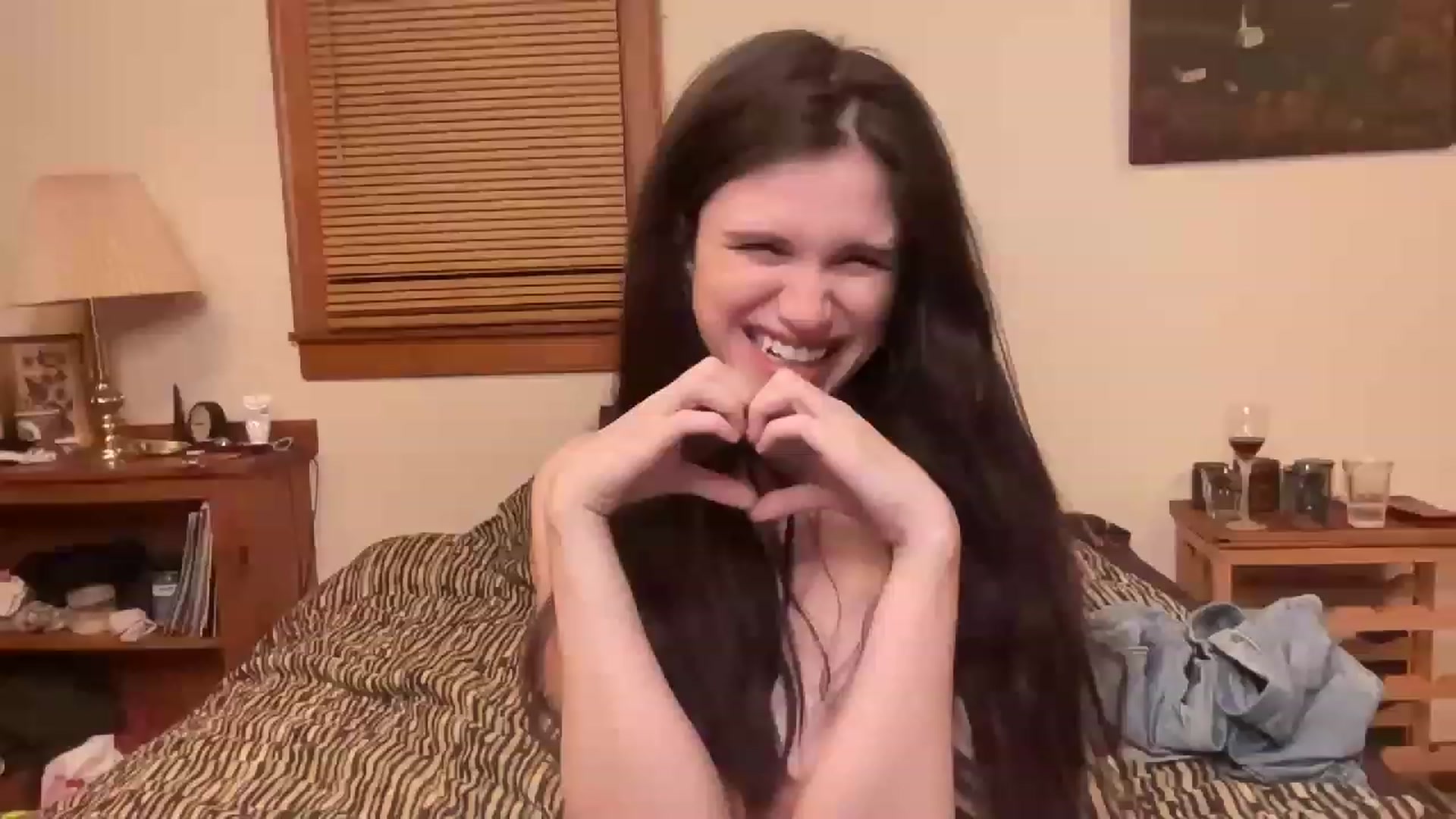 Gallery image thumbnail from JediDropout's myfreecams stream on, 12/12/2022, 10:40 image 5 of 20