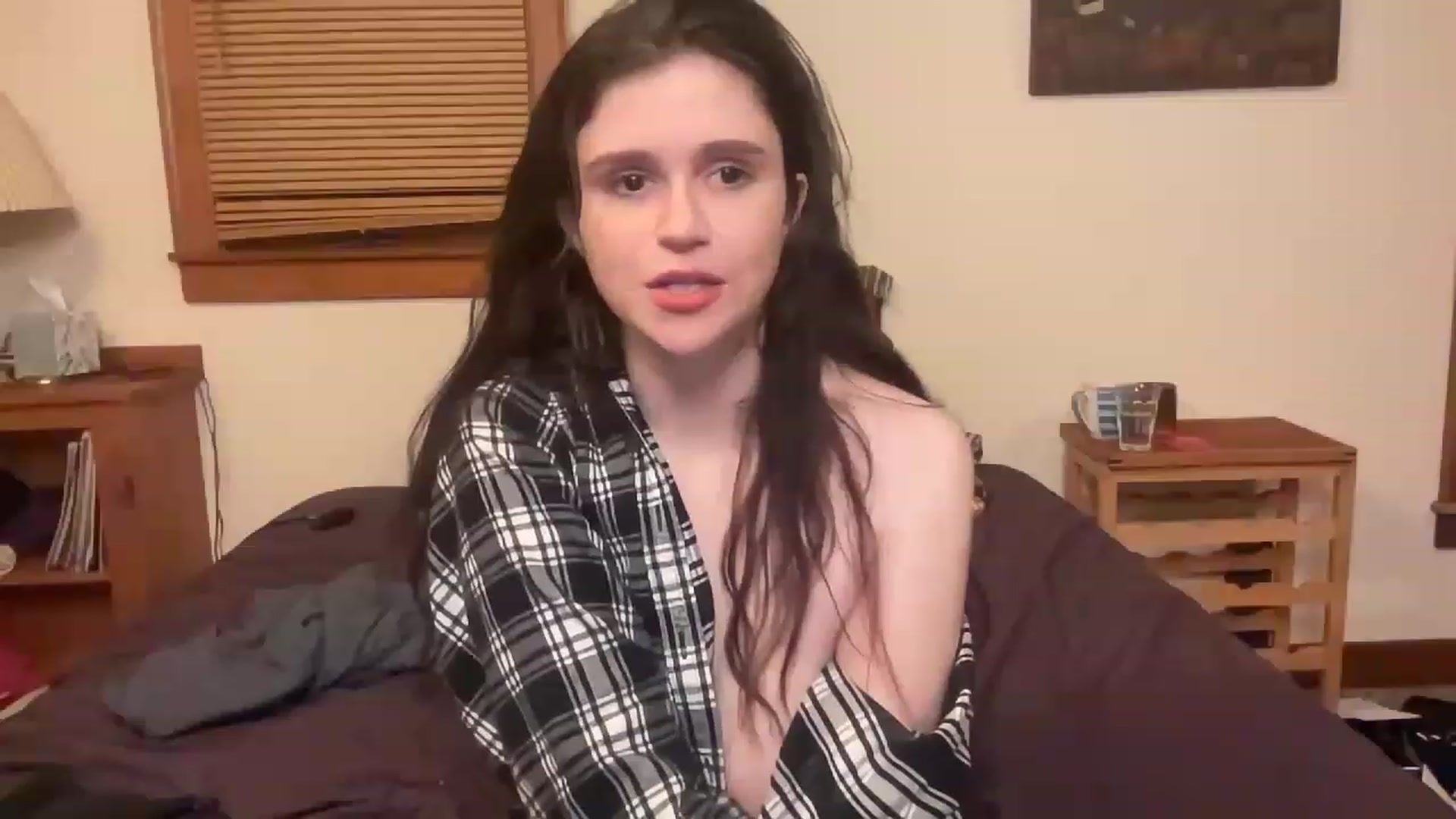 Gallery image thumbnail from JediDropout's myfreecams stream on, 01/01/2023, 12:43 image 2 of 20
