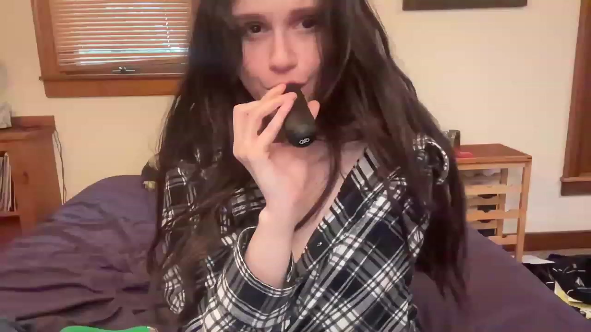 Gallery image thumbnail from JediDropout's myfreecams stream on, 01/01/2023, 15:12 image 13 of 20