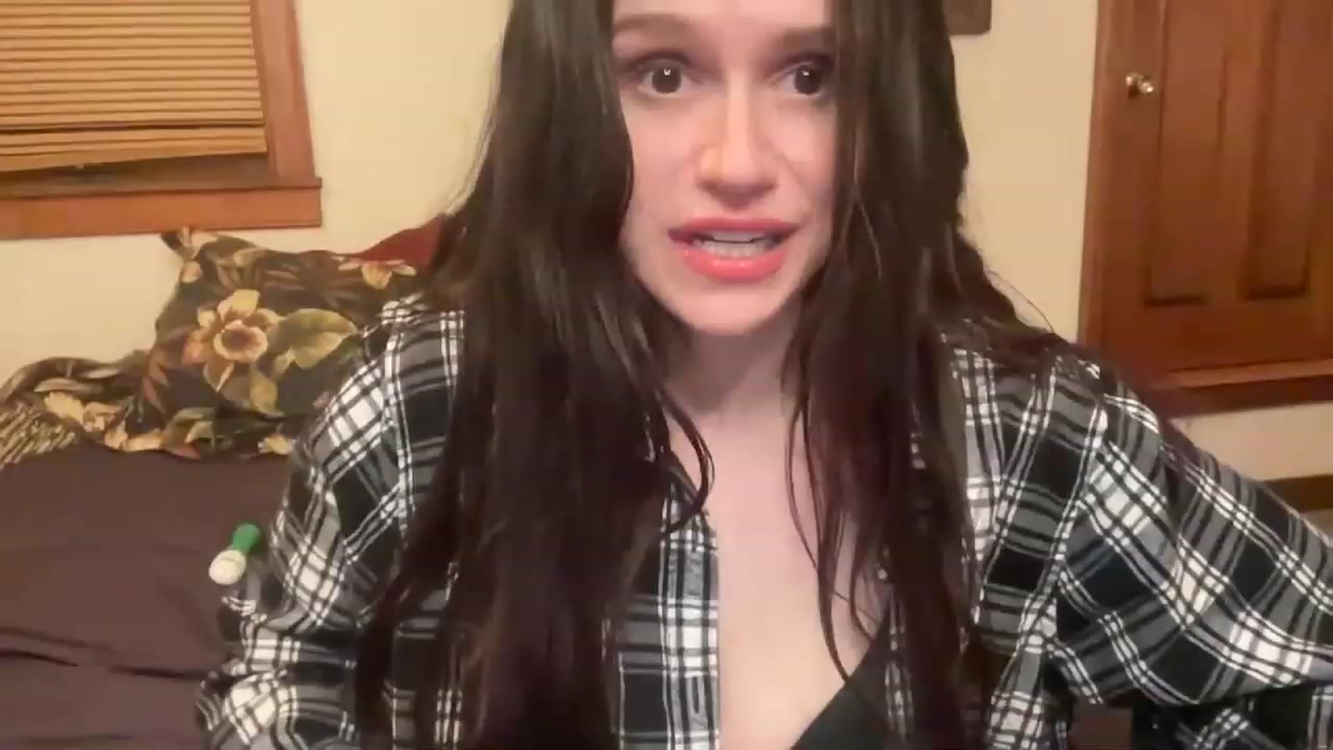 Gallery image thumbnail from JediDropout's myfreecams stream on, 01/03/2023, 06:32 image 20 of 20