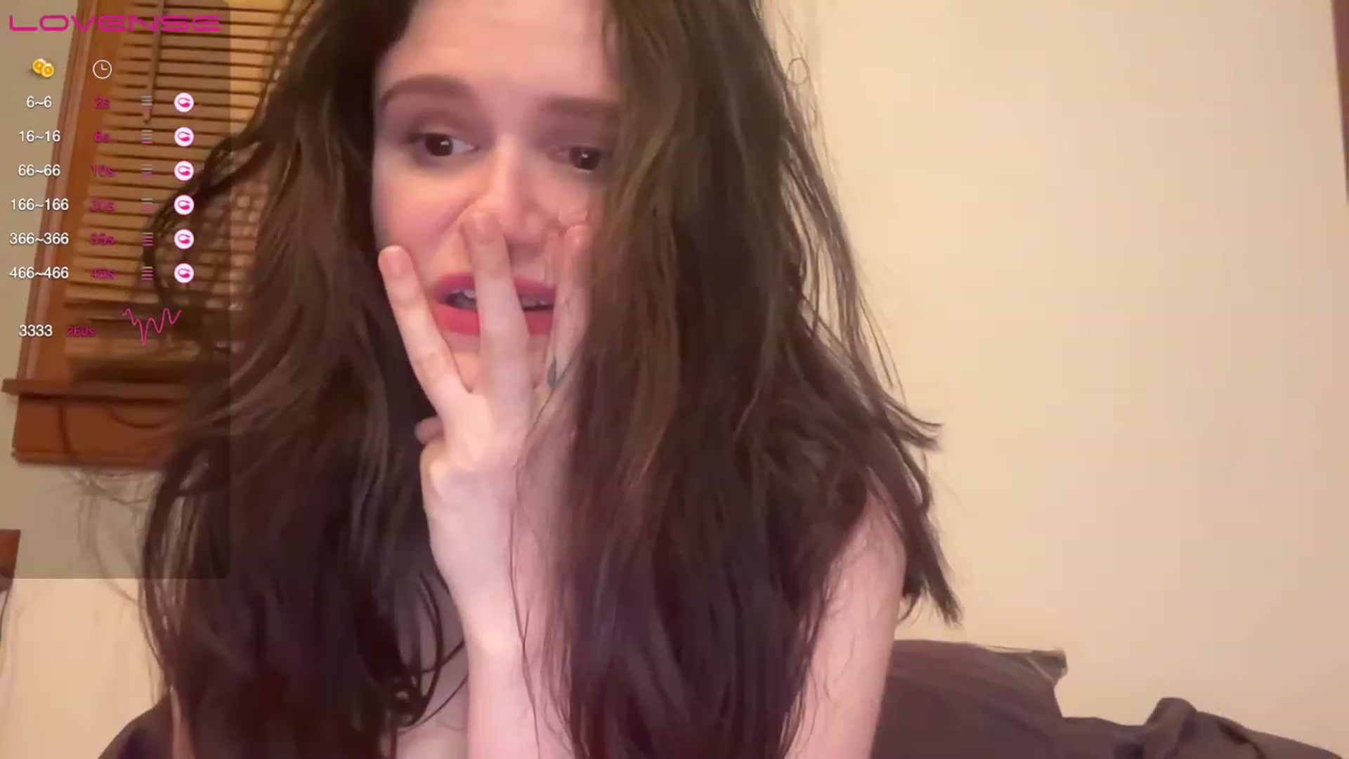 Gallery image thumbnail from JediDropout's myfreecams stream on, 03/12/2023, 09:57 image 16 of 20