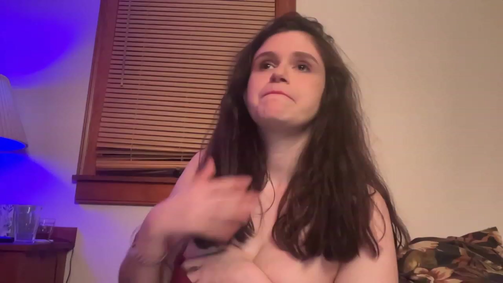 Gallery image thumbnail from JediDropout's myfreecams stream on, 03/21/2023, 07:15 image 3 of 20