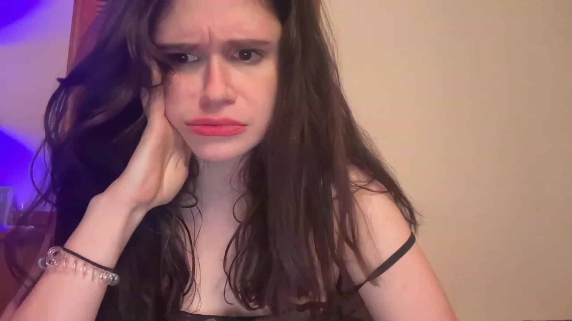 Gallery image thumbnail from JediDropout's myfreecams stream on, 03/21/2023, 07:15 image 13 of 20