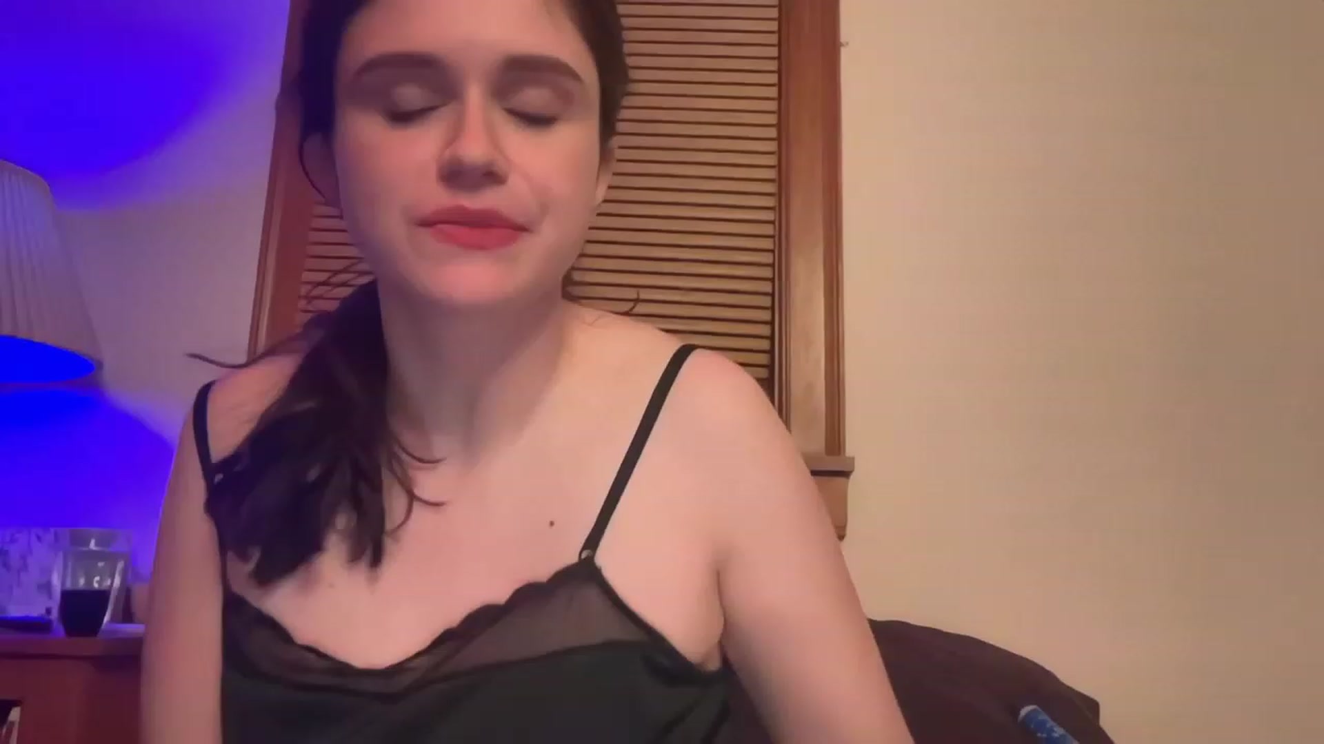 Gallery image thumbnail from JediDropout's myfreecams stream on, 03/21/2023, 07:15 image 19 of 20