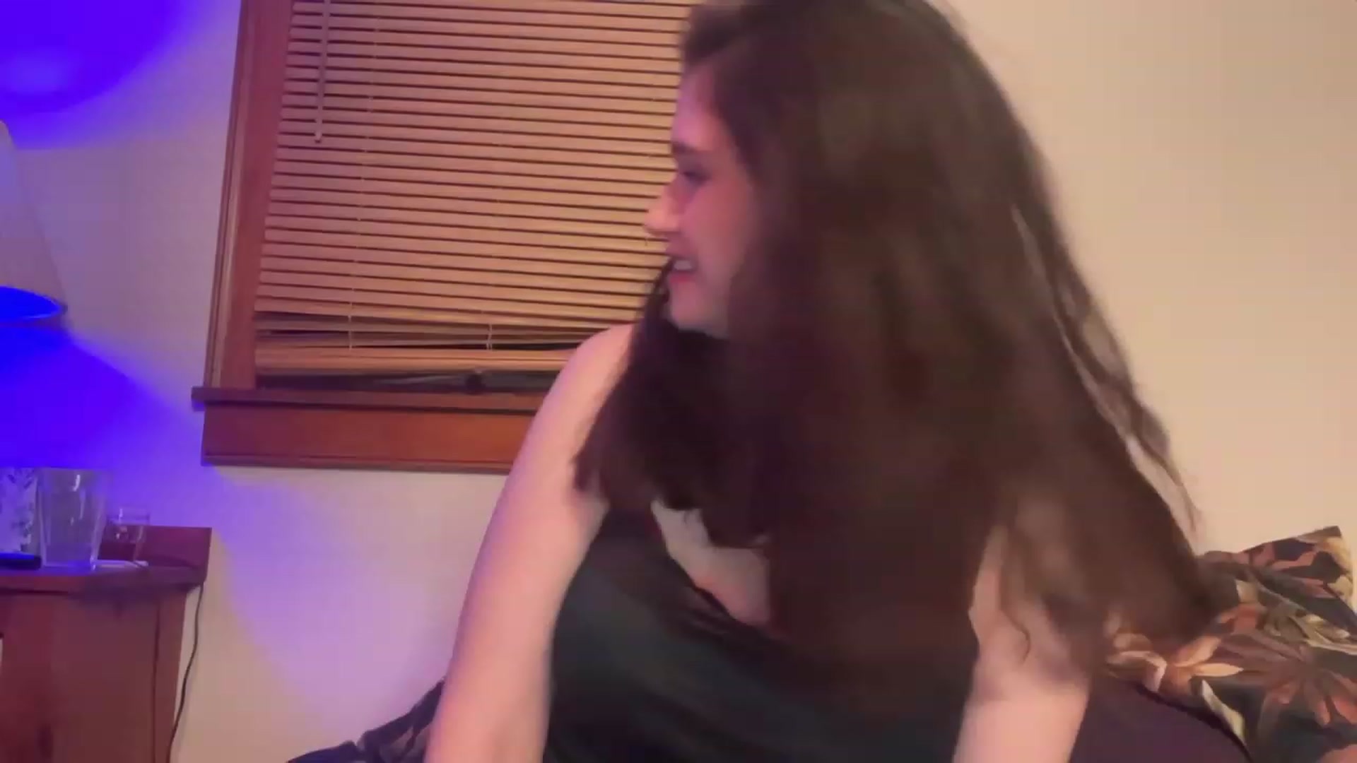 Gallery image thumbnail from JediDropout's myfreecams stream on, 03/21/2023, 07:15 image 5 of 20