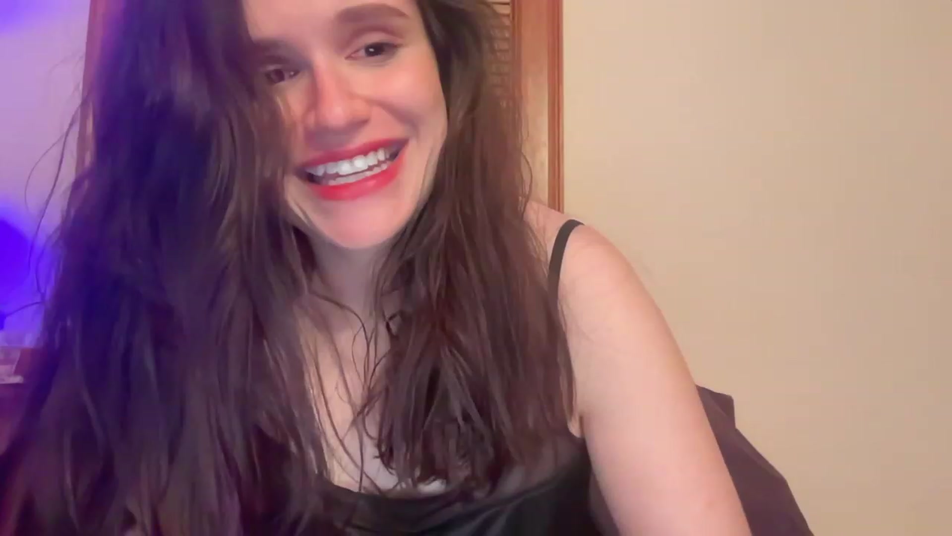 Gallery image thumbnail from JediDropout's myfreecams stream on, 03/21/2023, 11:25 image 17 of 20
